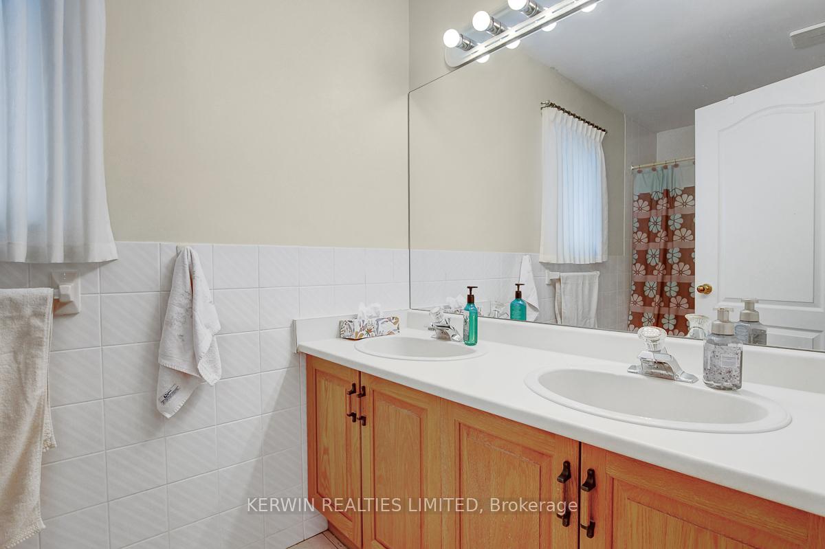 Photo 21 of 2 Hyde Park Way, Ottawa, Centrepointe — HOMEH