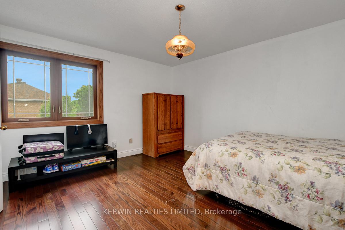 Photo 24 of 2 Hyde Park Way, Ottawa, Centrepointe — HOMEH