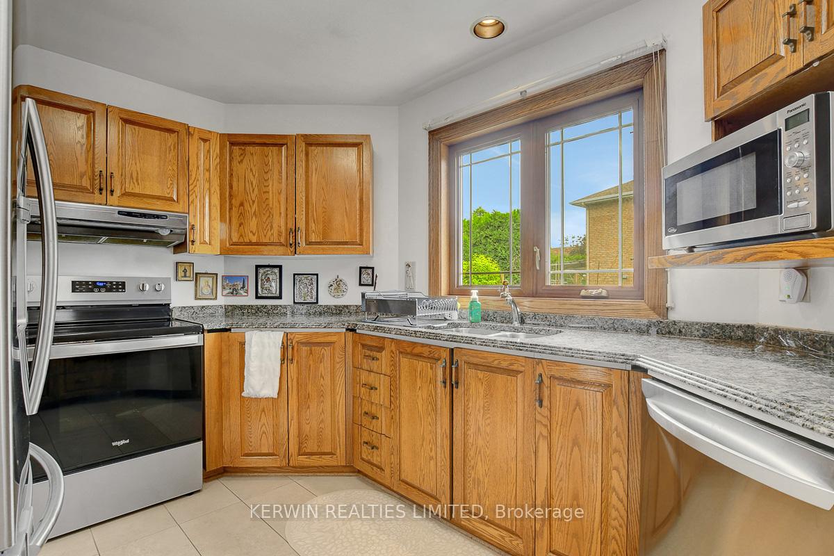 Photo 36 of 2 Hyde Park Way, Ottawa, Centrepointe — HOMEH