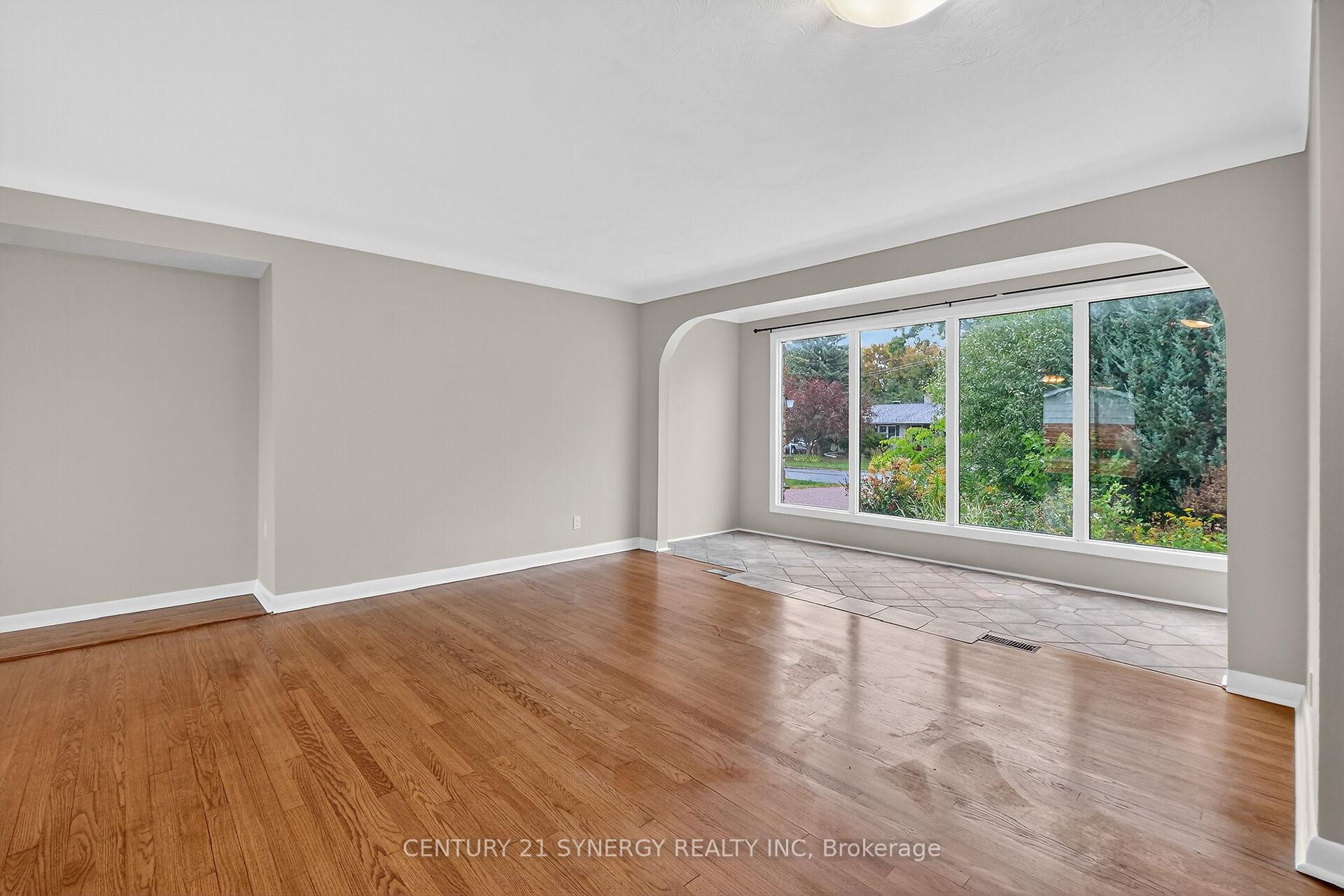 Photo 7 of 10 Pritchard Drive, Ottawa, Manordale — HOMEH