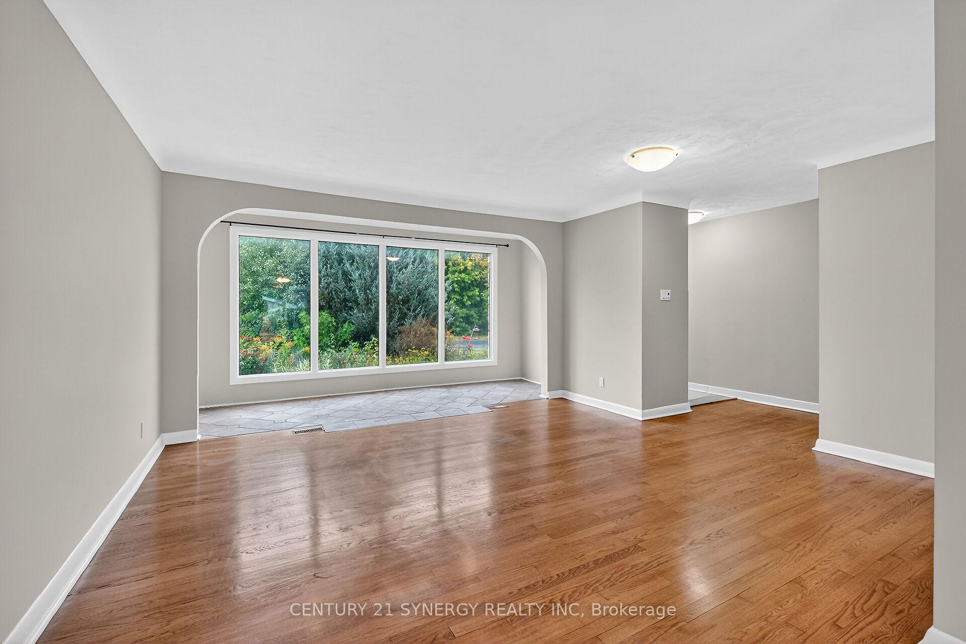 Photo 8 of 10 Pritchard Drive, Ottawa, Manordale — HOMEH