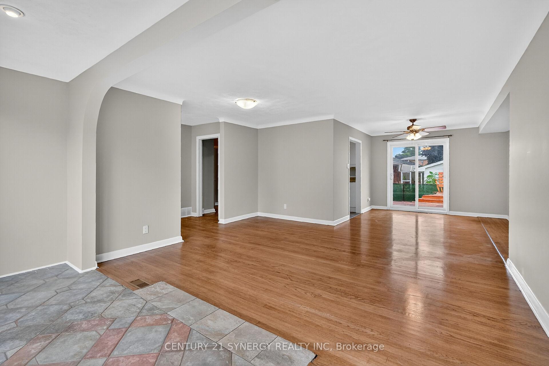 Photo 9 of 10 Pritchard Drive, Ottawa, Manordale — HOMEH