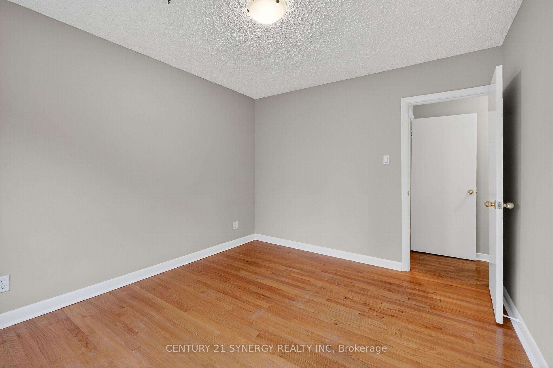 Photo 21 of 10 Pritchard Drive, Ottawa, Manordale — HOMEH