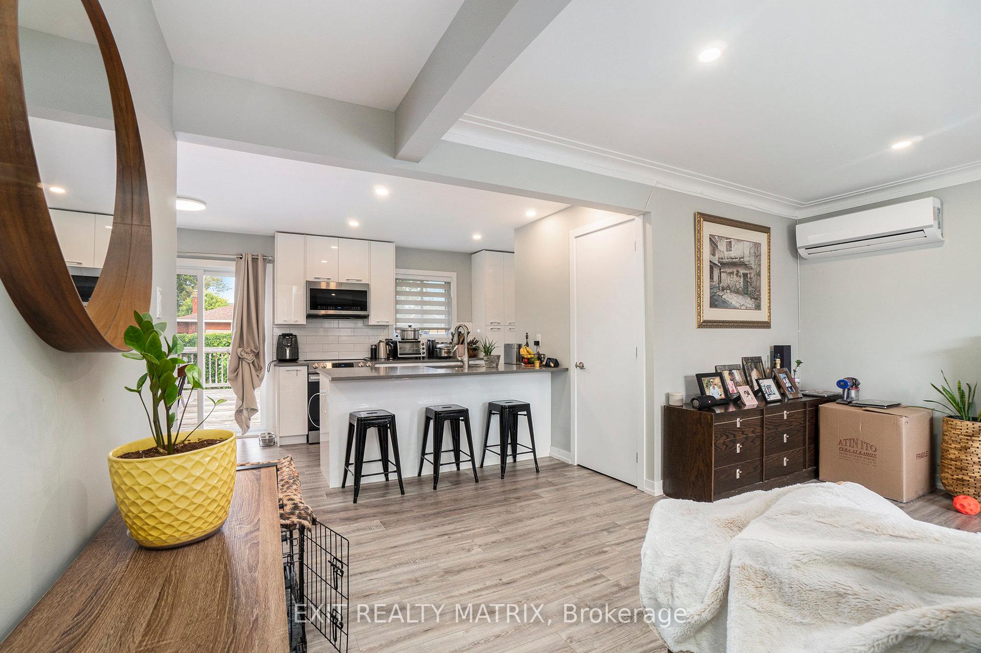 Photo 3 of Unit A, 9 Skipton Road, Ottawa, Manordale — HOMEH