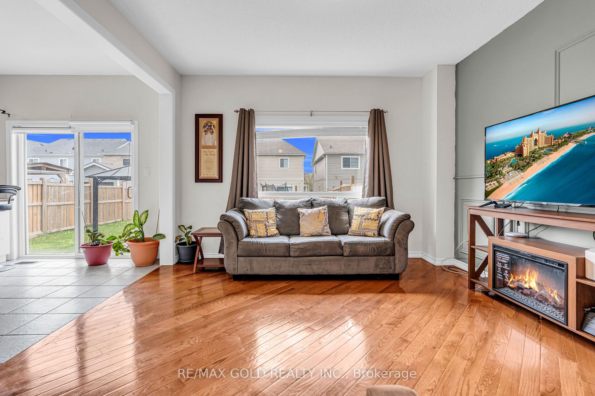 Photo 8 of 441 Tansley Street, Shelburne — HOMEH
