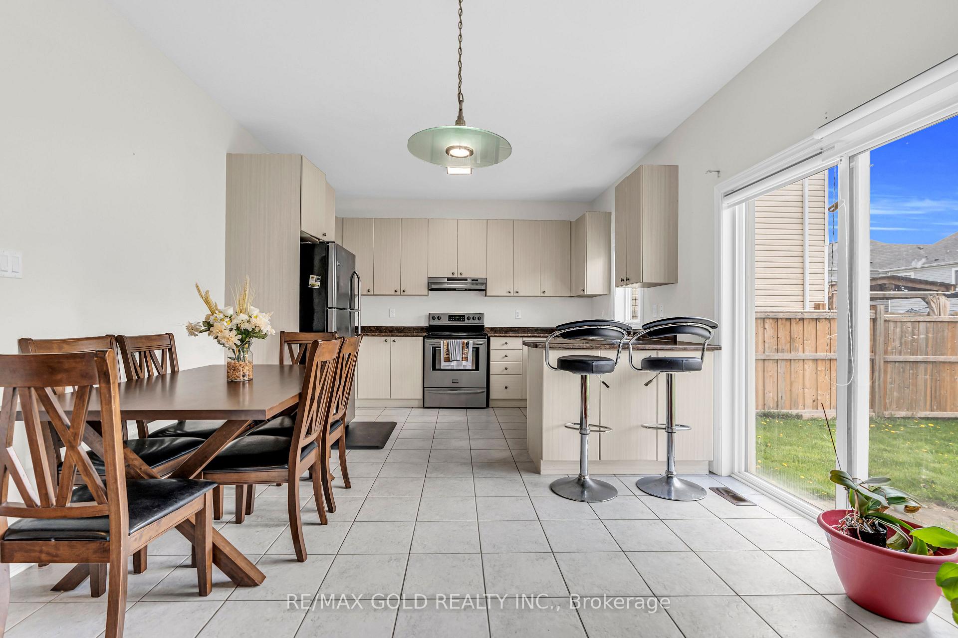 Photo 15 of 441 Tansley Street, Shelburne — HOMEH