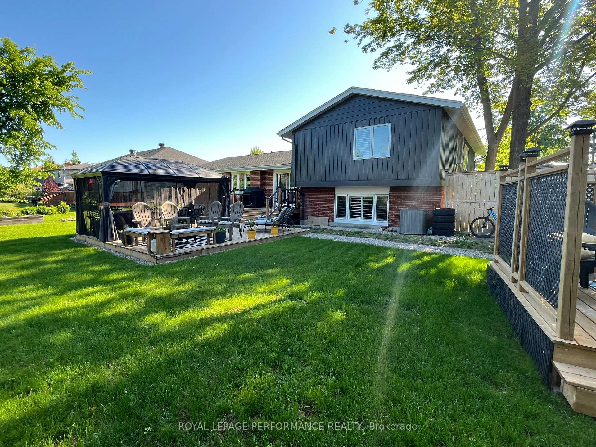 Photo 7 of 14 Riverbrook Road, Ottawa, Arlington Woods — HOMEH