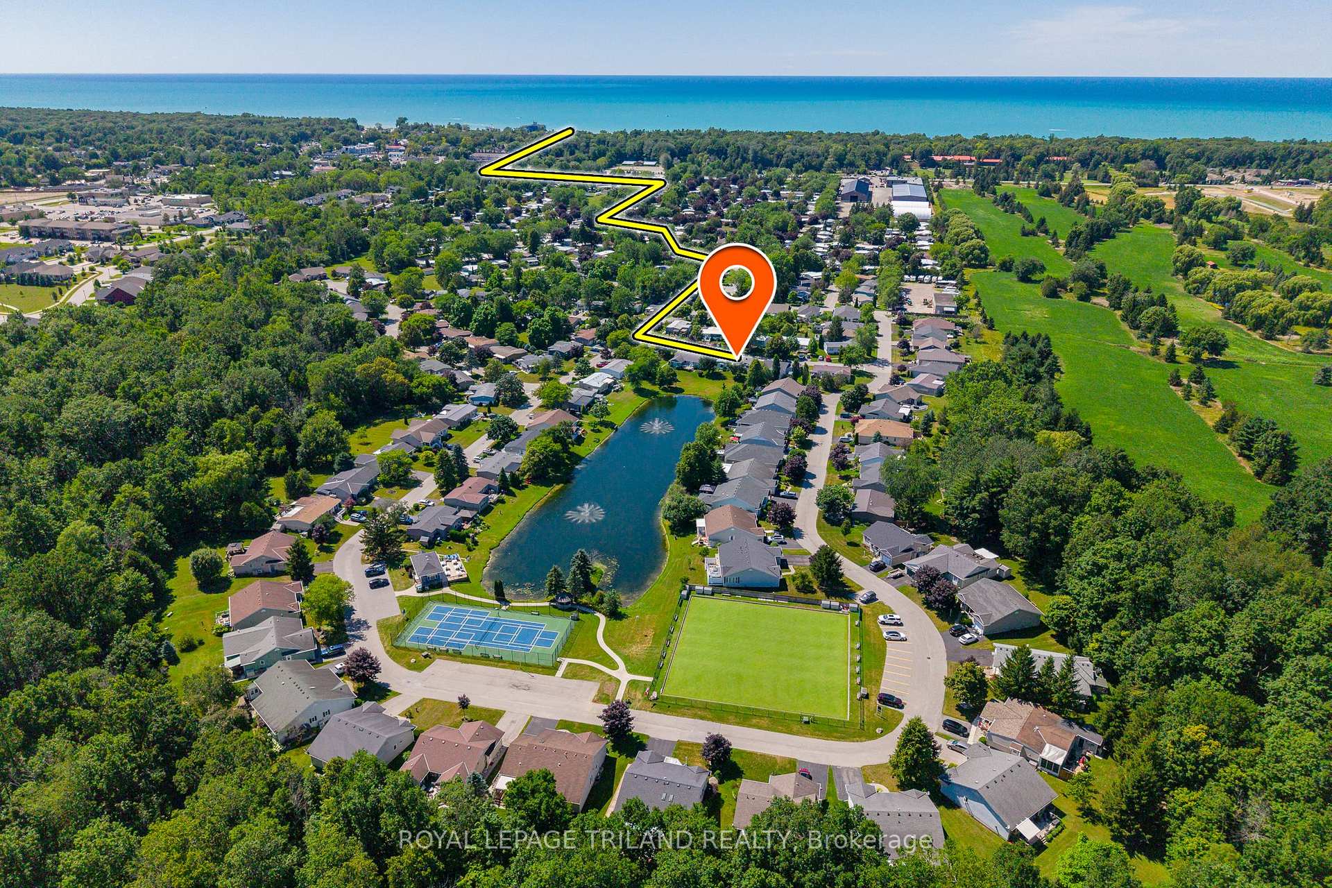 Photo 5 of 387 Augusta Crescent, South Huron, Stephen — HOMEH