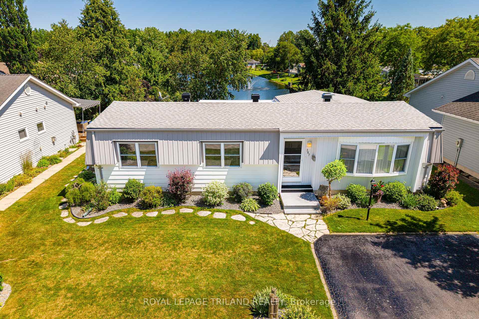 Photo 9 of 387 Augusta Crescent, South Huron, Stephen — HOMEH