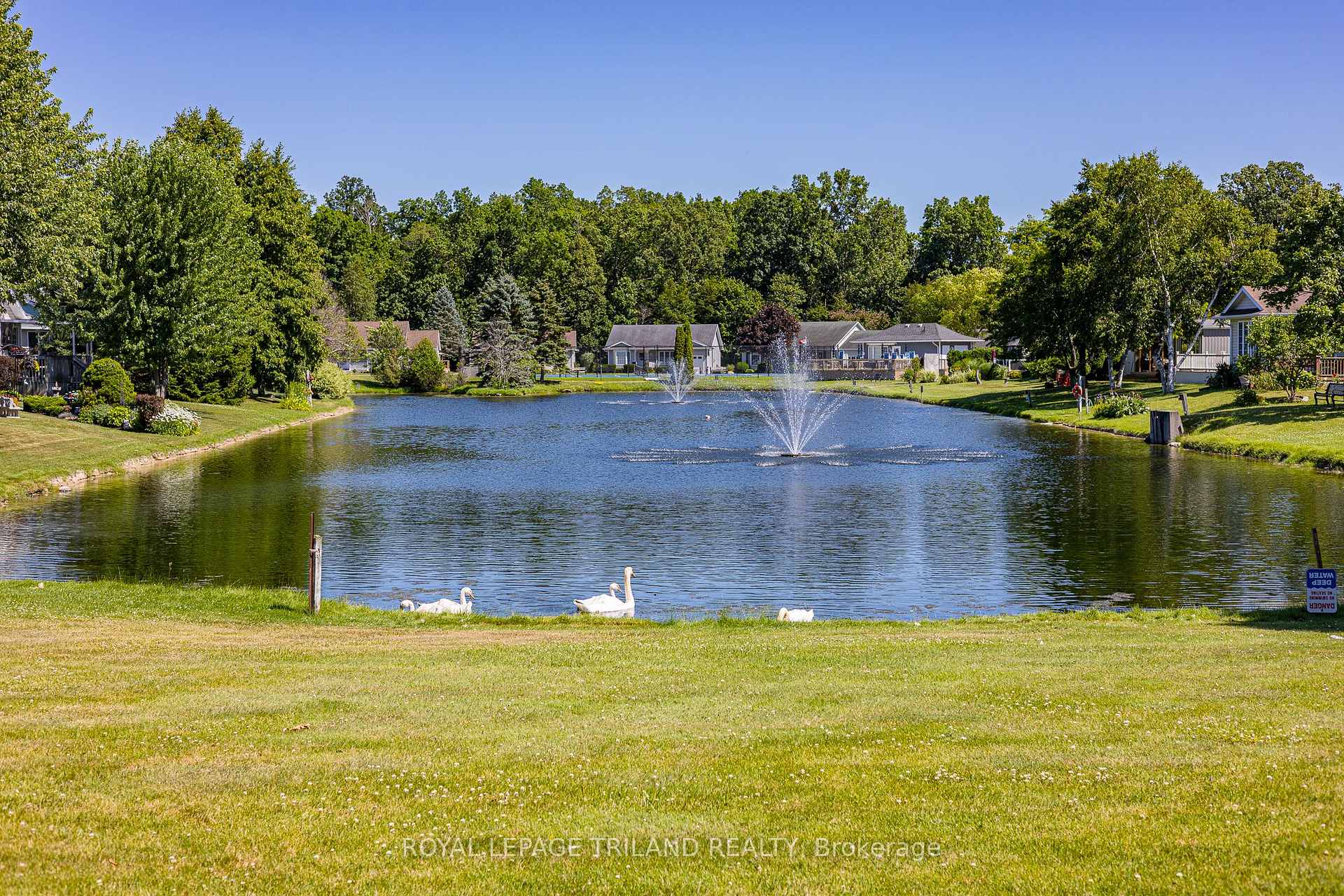 Photo 34 of 387 Augusta Crescent, South Huron, Stephen — HOMEH