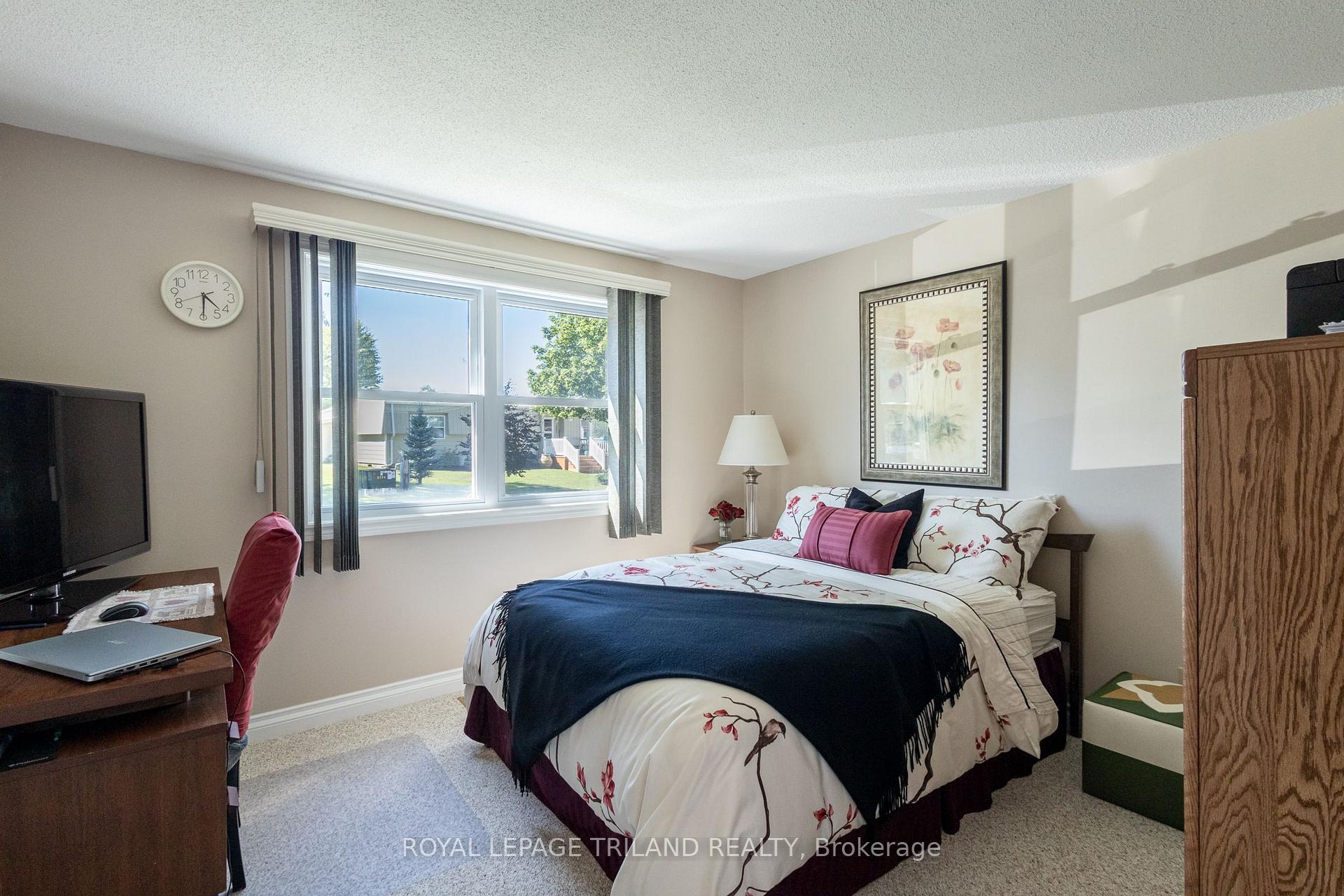 Photo 38 of 387 Augusta Crescent, South Huron, Stephen — HOMEH