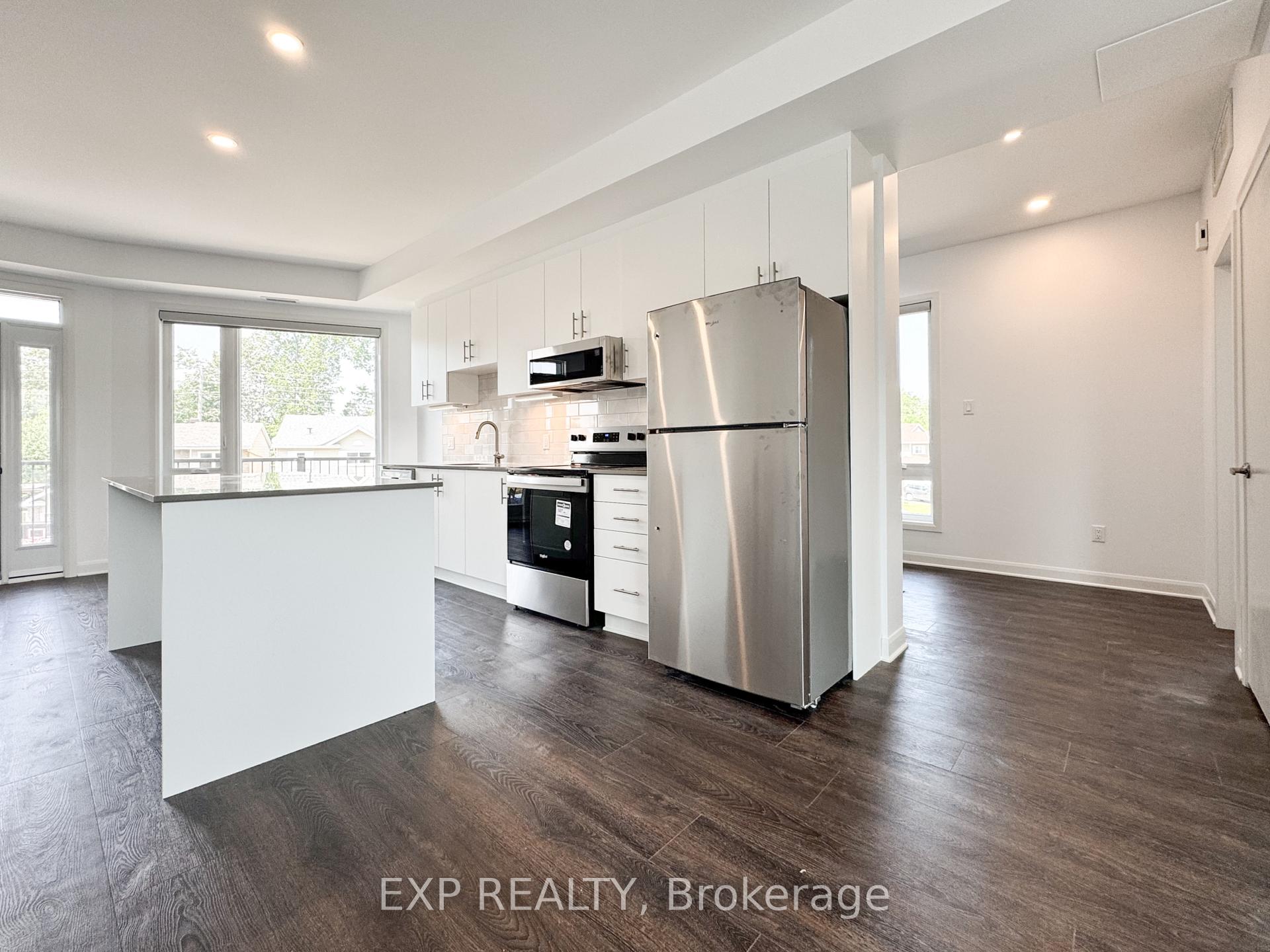 Photo 9 of Unit E, 25 Fair Oaks Crescent E, Ottawa, Craig Henry/Woodvale — HOMEH