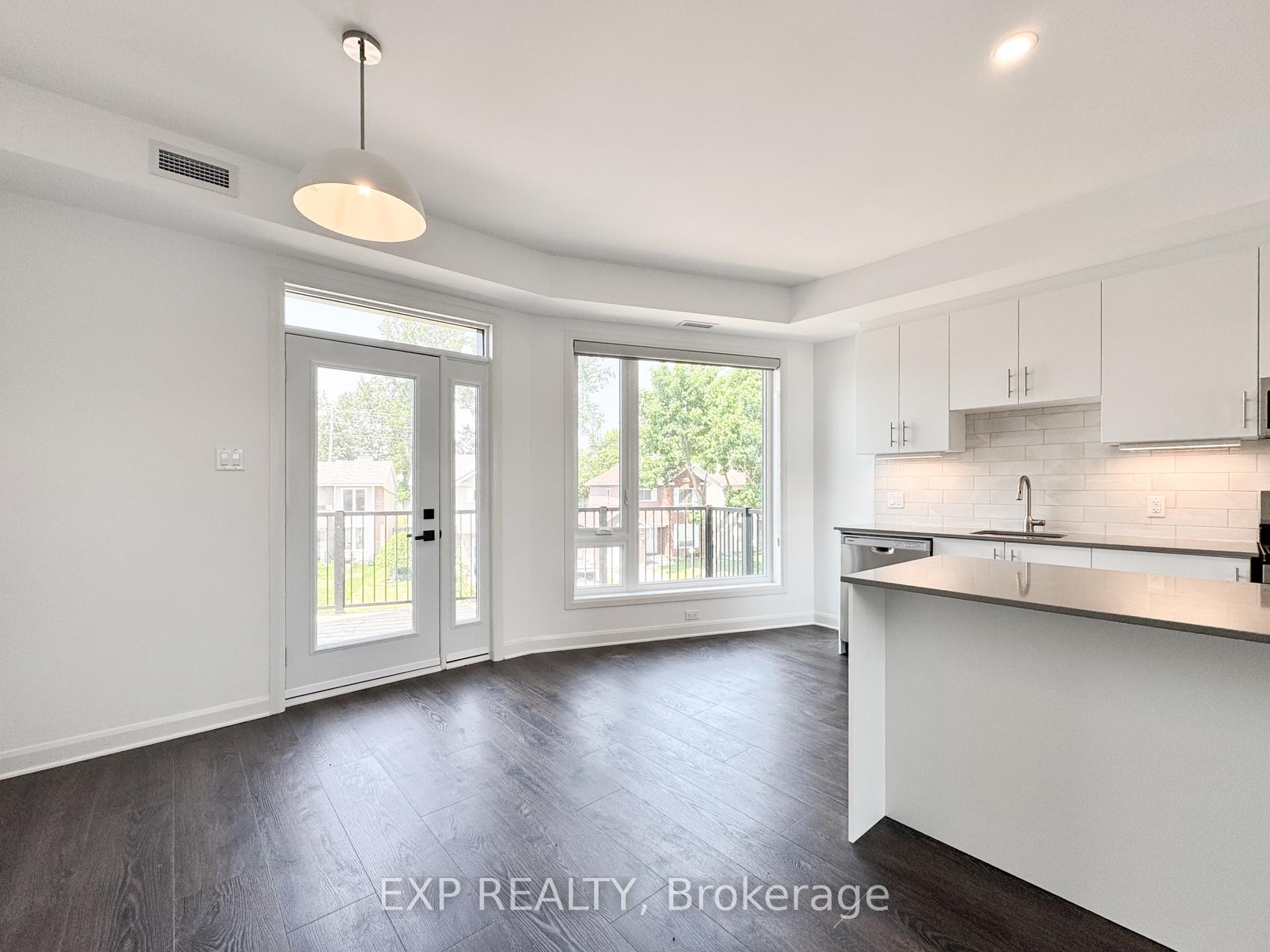 Photo 10 of Unit E, 25 Fair Oaks Crescent E, Ottawa, Craig Henry/Woodvale — HOMEH