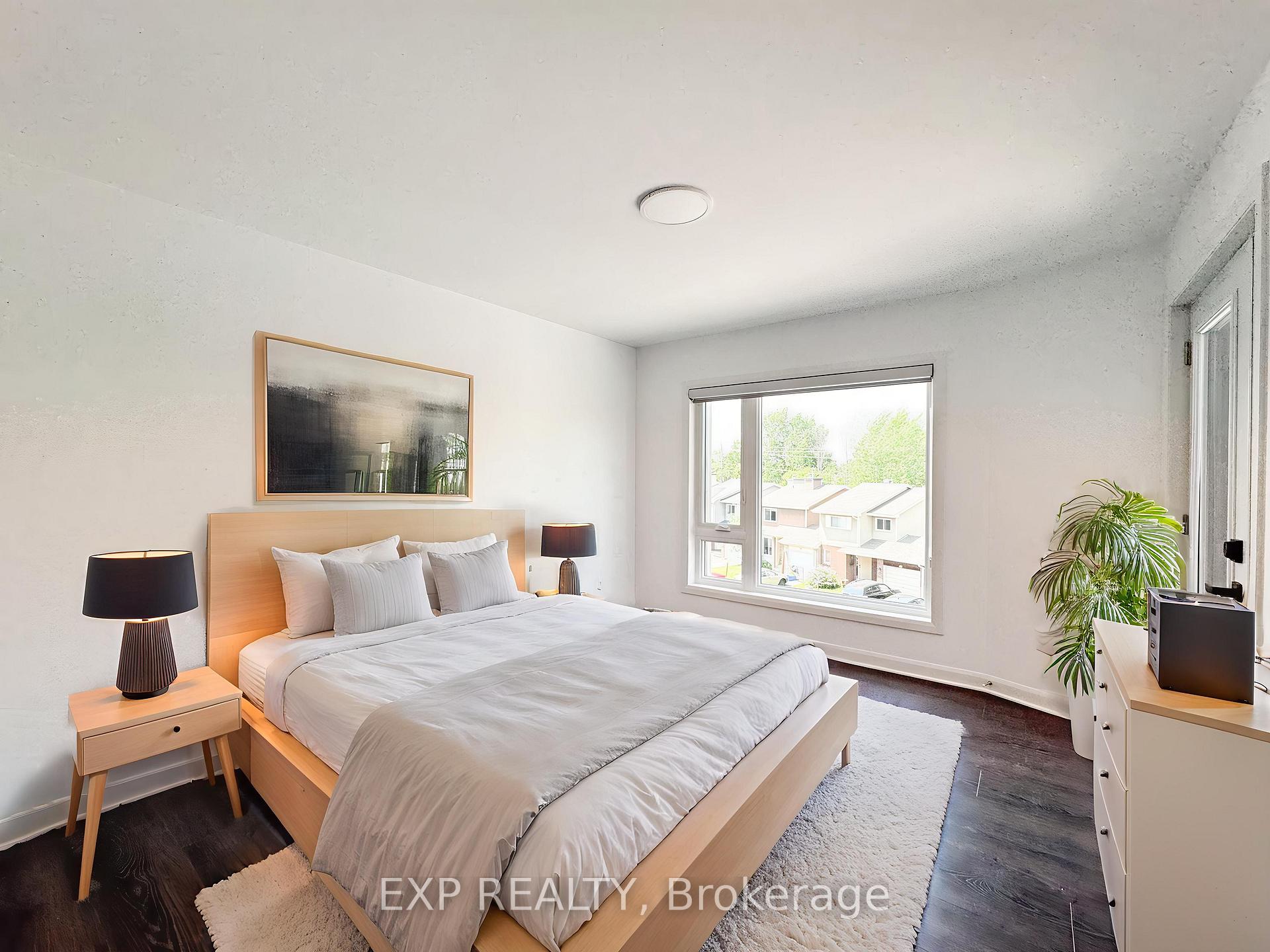 Photo 14 of Unit E, 25 Fair Oaks Crescent E, Ottawa, Craig Henry/Woodvale — HOMEH
