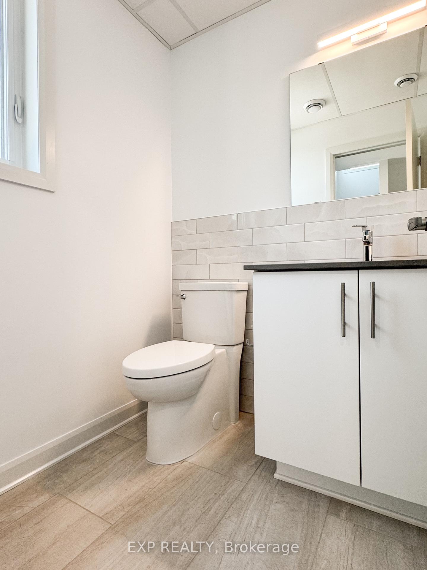 Photo 17 of Unit E, 25 Fair Oaks Crescent E, Ottawa, Craig Henry/Woodvale — HOMEH