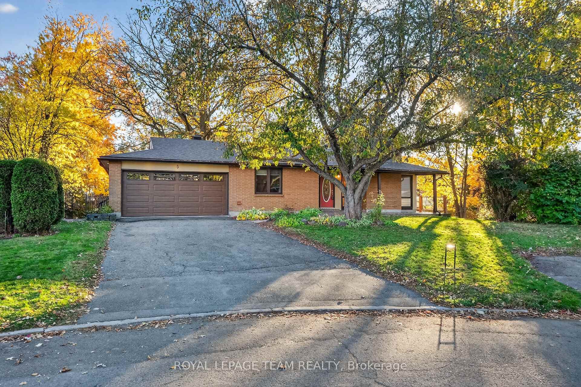 Photo 1 of 5 Gladiola Place, Ottawa, Briargreen — HOMEH