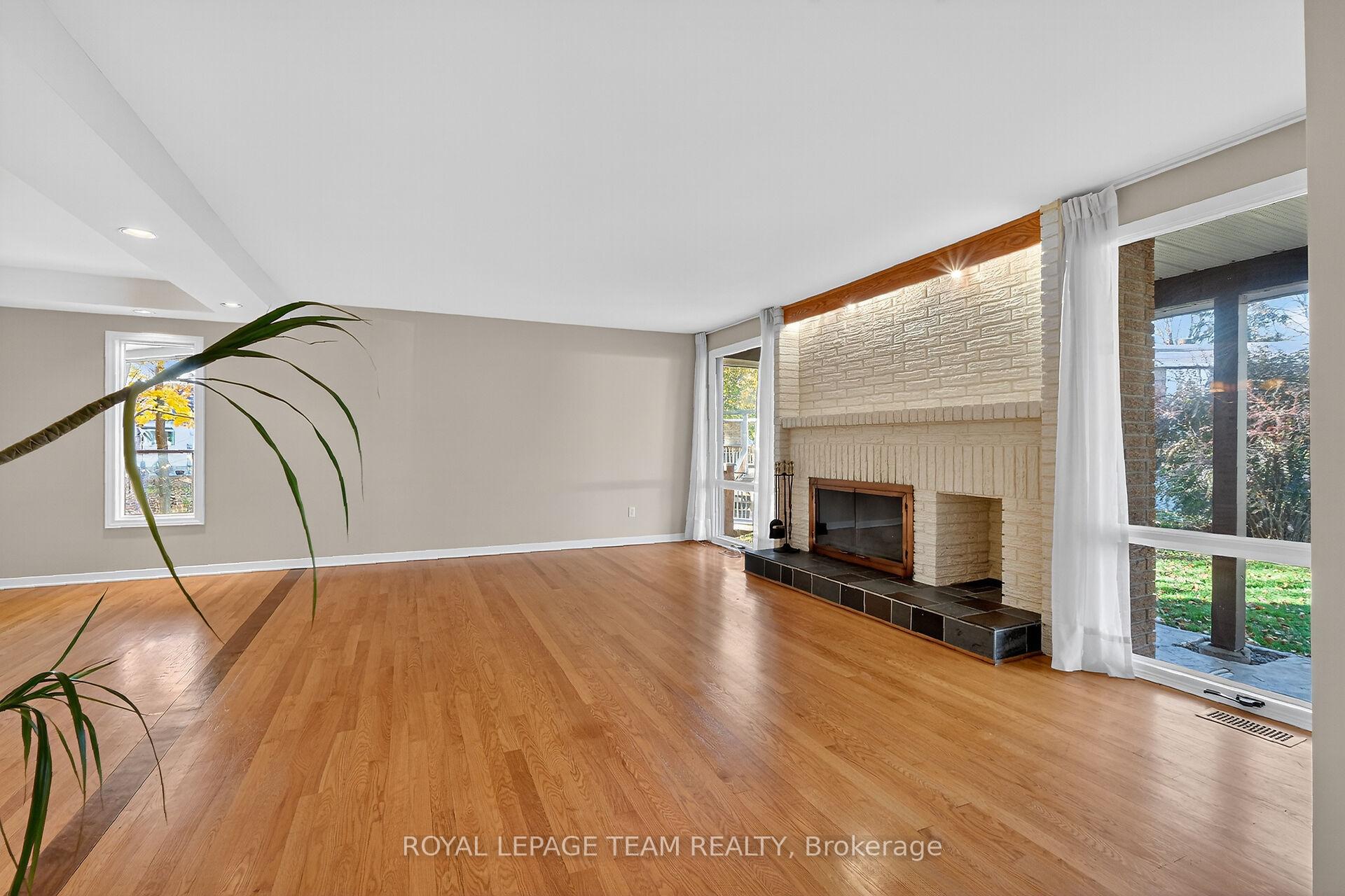 Photo 6 of 5 Gladiola Place, Ottawa, Briargreen — HOMEH