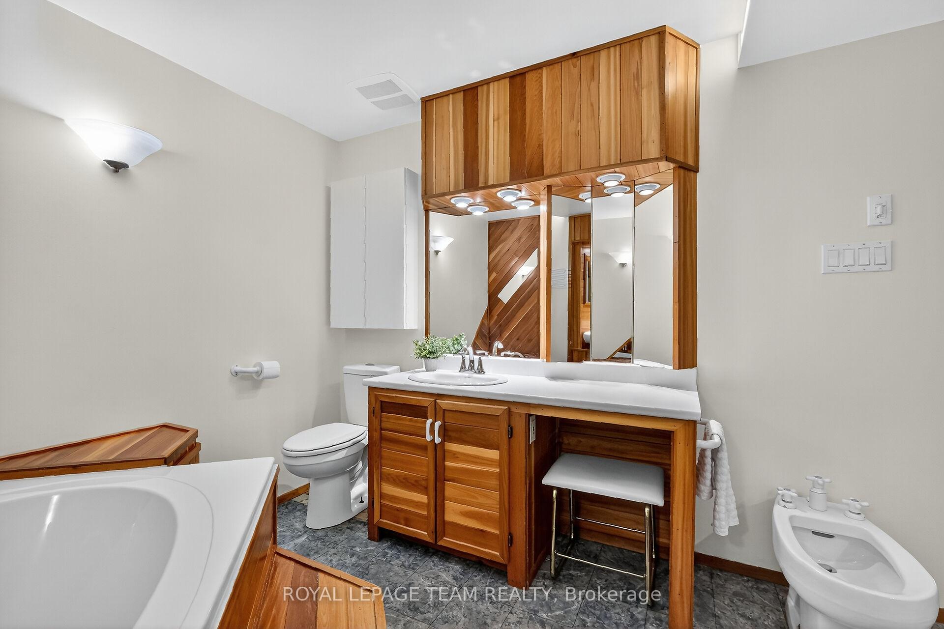 Photo 21 of 5 Gladiola Place, Ottawa, Briargreen — HOMEH