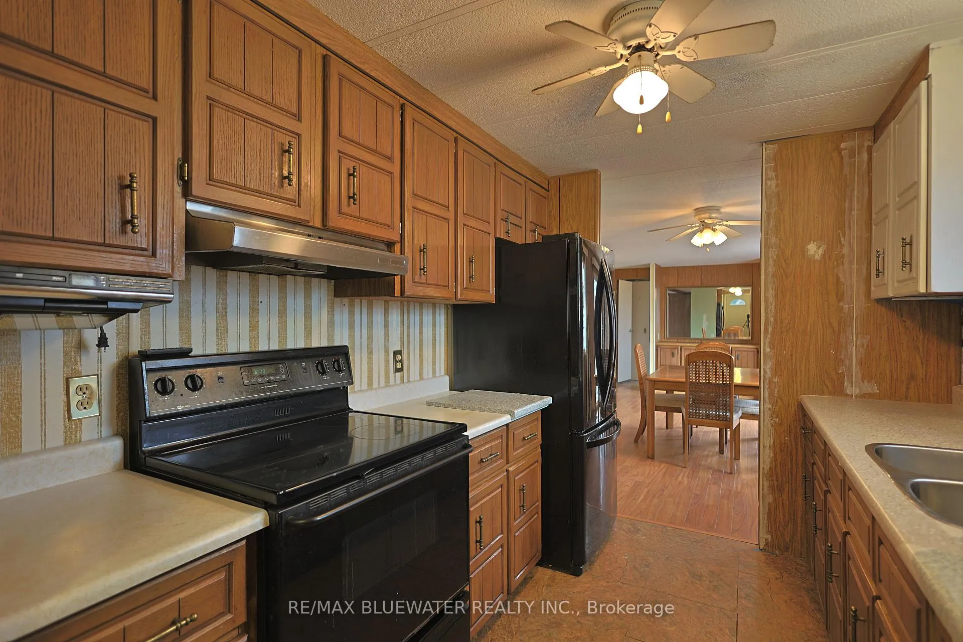 Photo 18 of 39 St Andrews Place, South Huron, Stephen — HOMEH