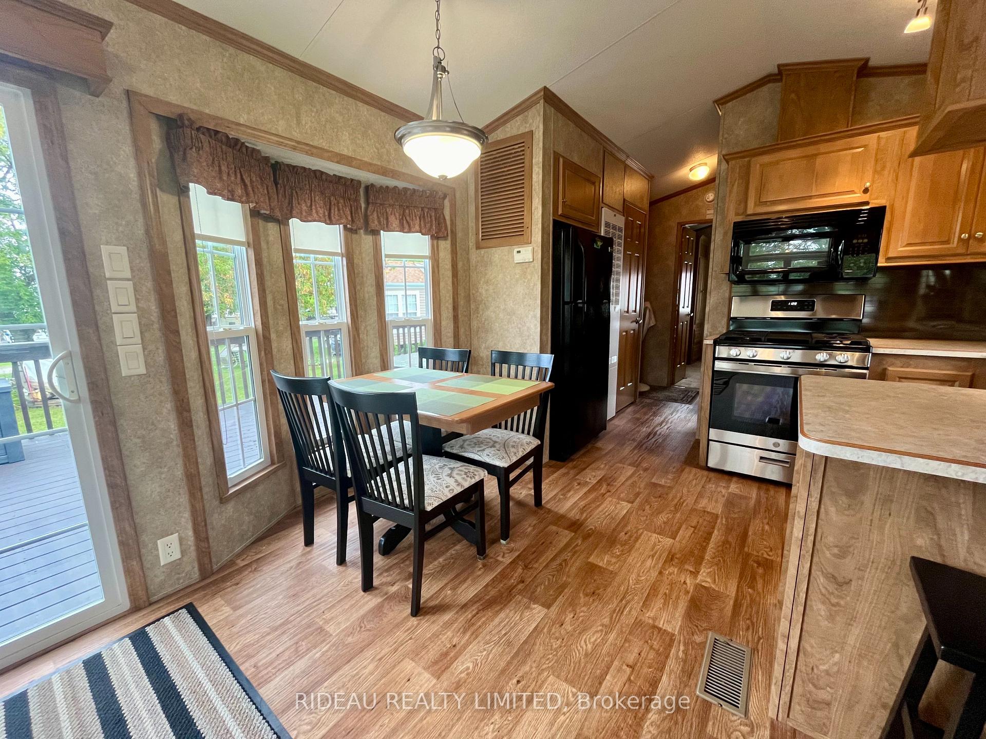 Photo 9 of 72 Rideau Mac Resort Road, Rideau Lakes, Rideau Lakes (South Elmsley) Twp — HOMEH