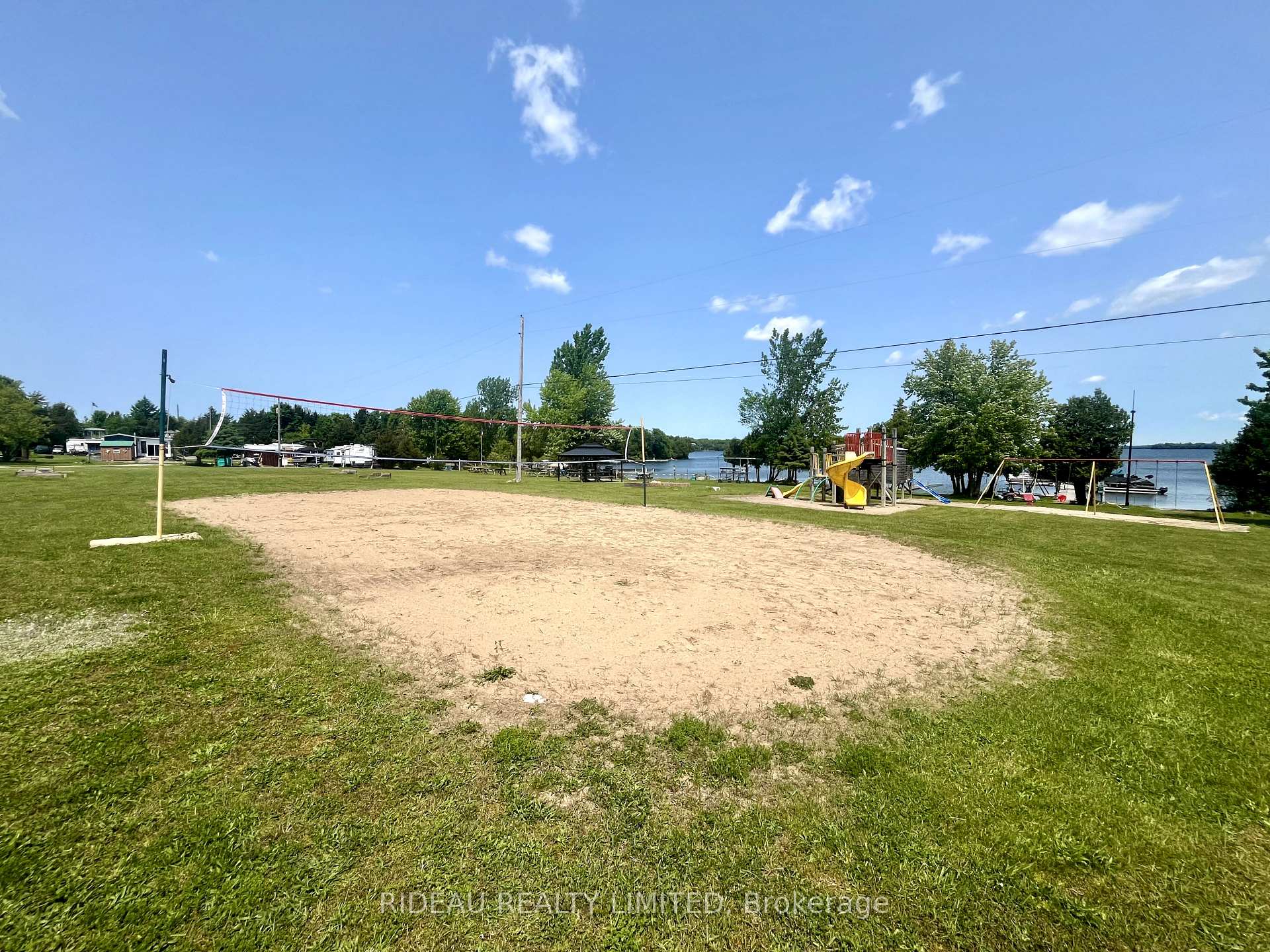 Photo 15 of 72 Rideau Mac Resort Road, Rideau Lakes, Rideau Lakes (South Elmsley) Twp — HOMEH