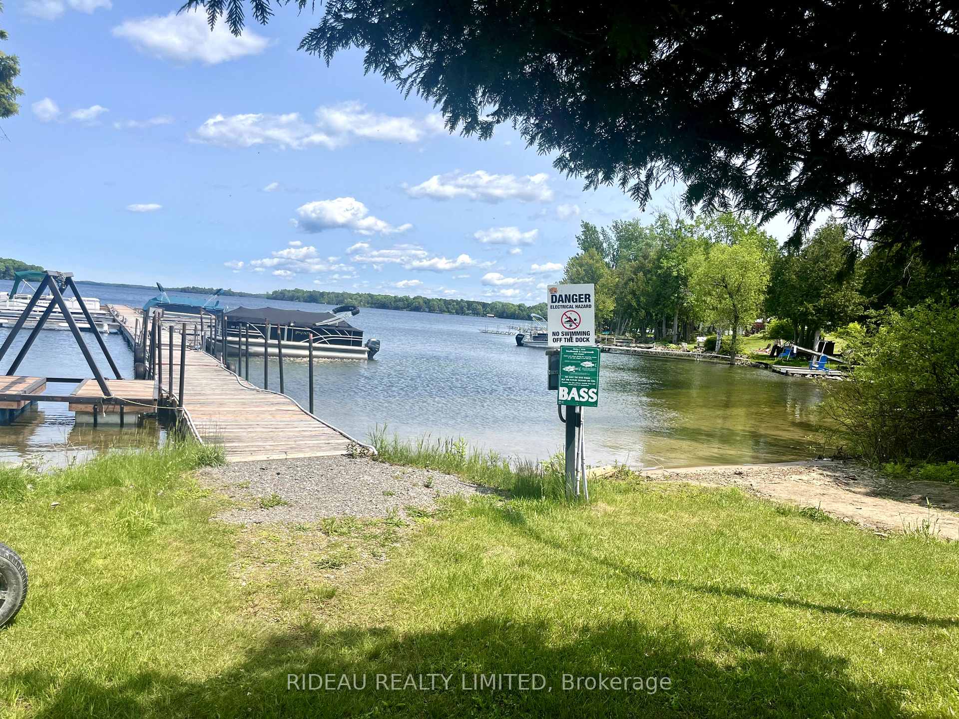 Photo 16 of 72 Rideau Mac Resort Road, Rideau Lakes, Rideau Lakes (South Elmsley) Twp — HOMEH