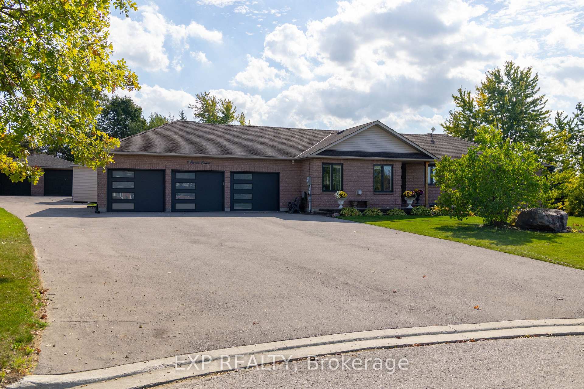 Front of 8 Pardo Court