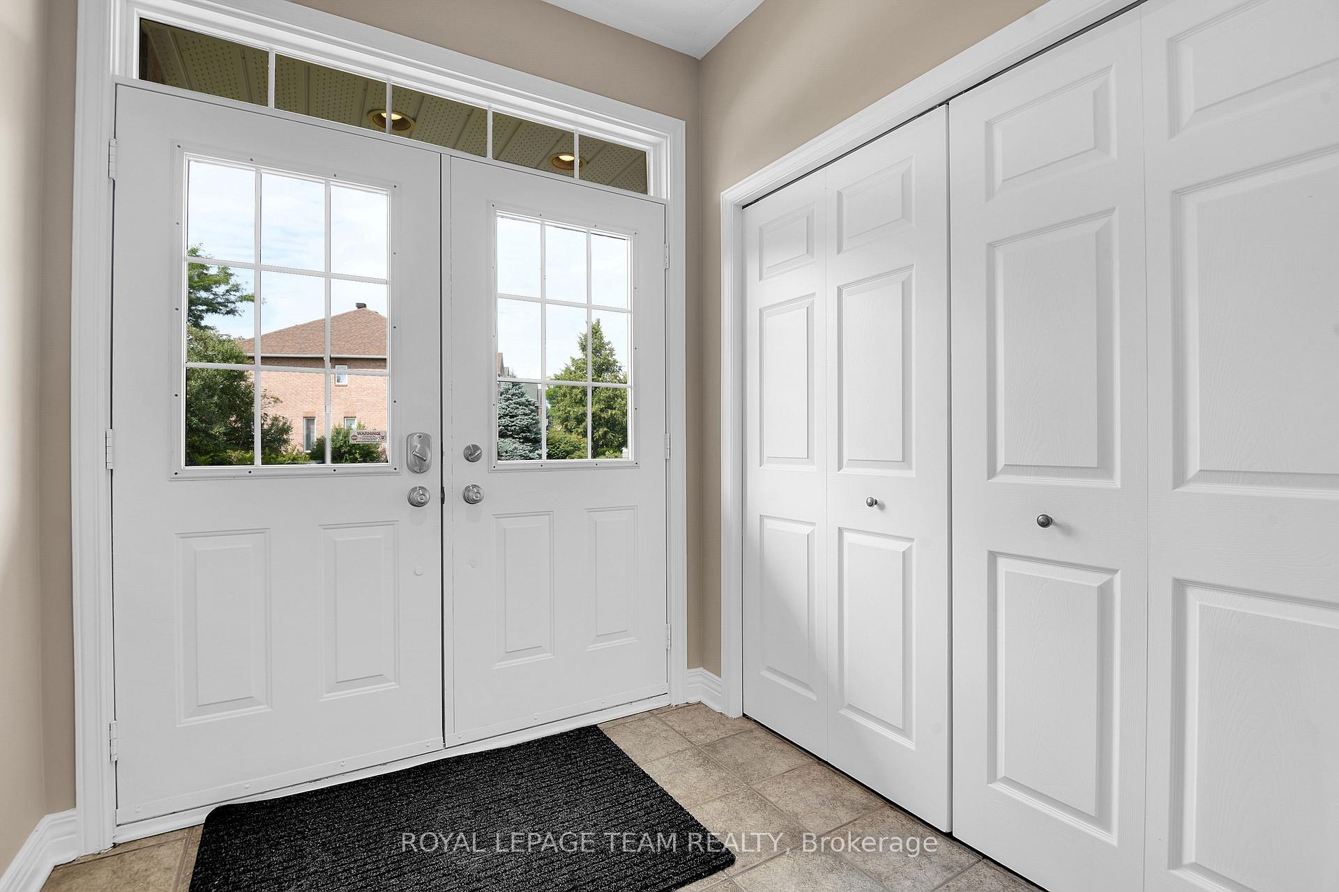 Photo 3 of 33 Northgate Street S, Ottawa, Centrepointe — HOMEH