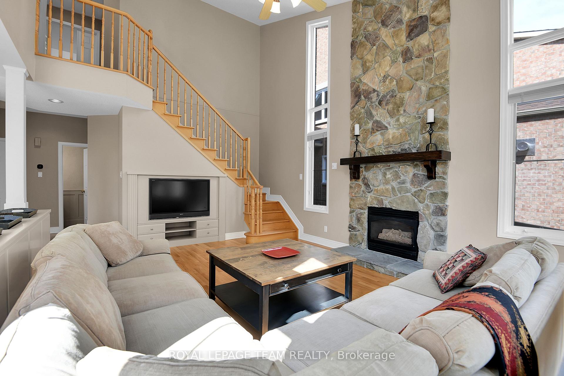 Photo 15 of 33 Northgate Street S, Ottawa, Centrepointe — HOMEH