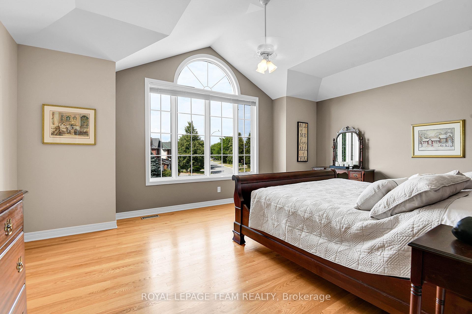 Photo 20 of 33 Northgate Street S, Ottawa, Centrepointe — HOMEH