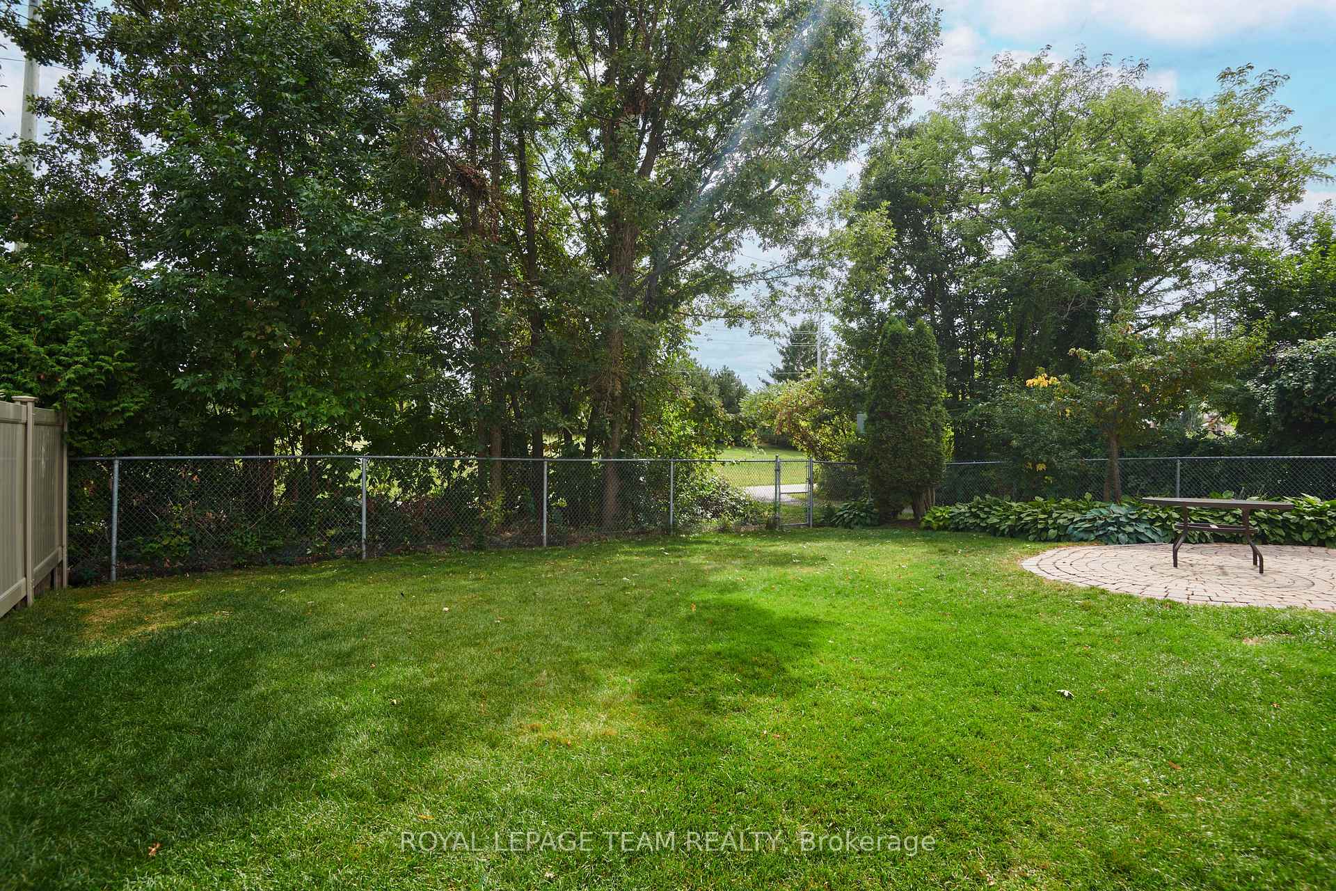 Photo 34 of 33 Northgate Street S, Ottawa, Centrepointe — HOMEH