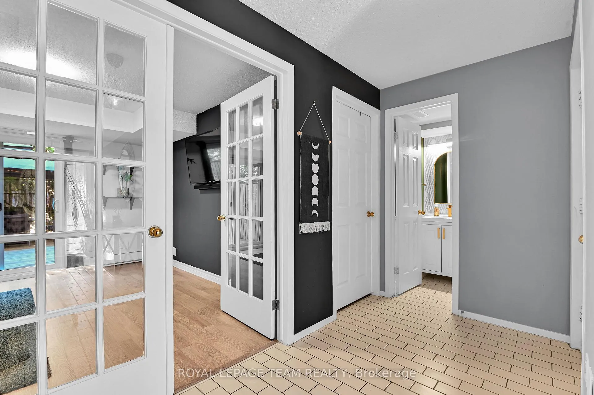 Photo 5 of 140 Centrepointe Drive, Ottawa, Centrepointe — HOMEH