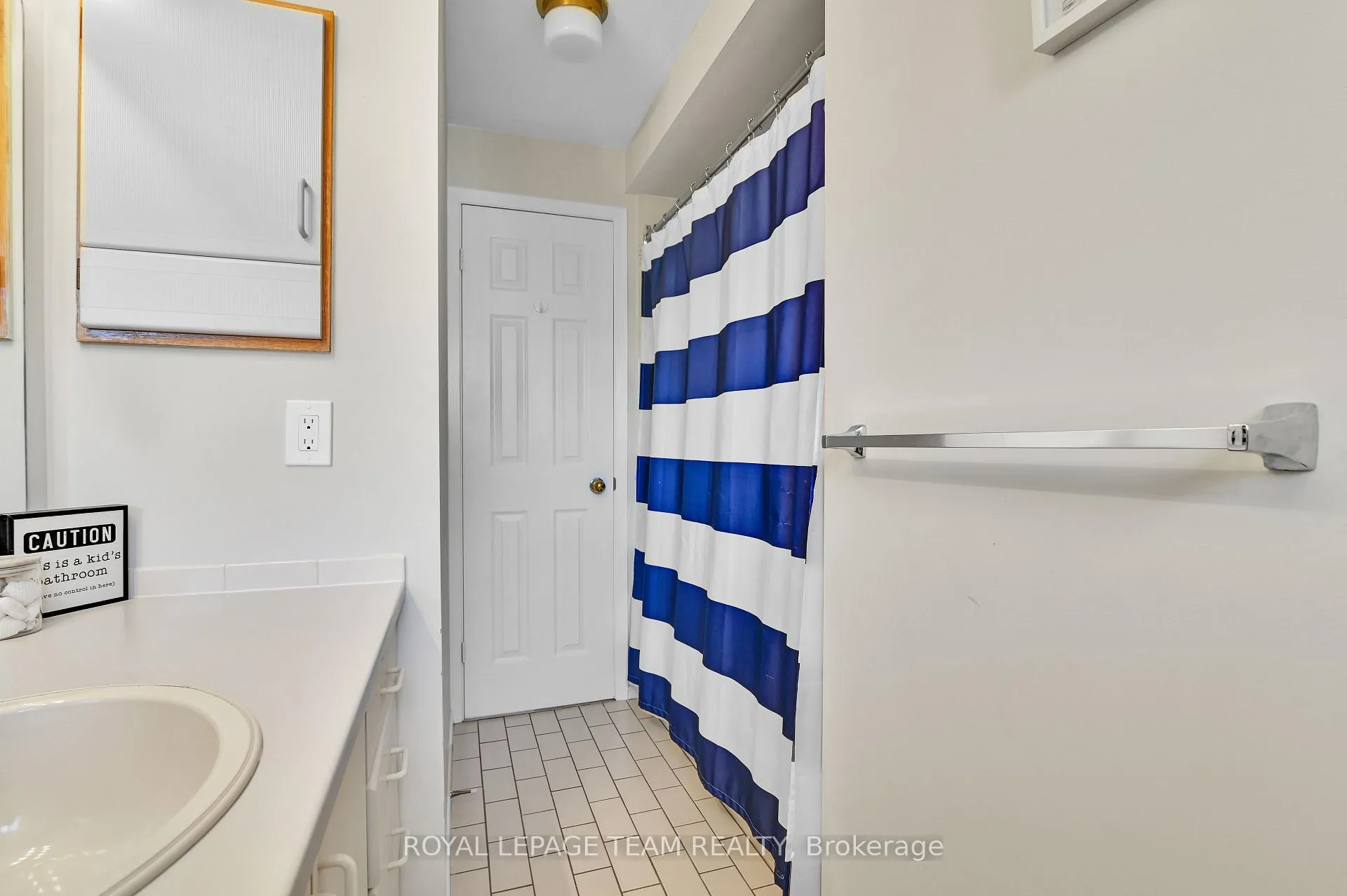 Photo 23 of 140 Centrepointe Drive, Ottawa, Centrepointe — HOMEH