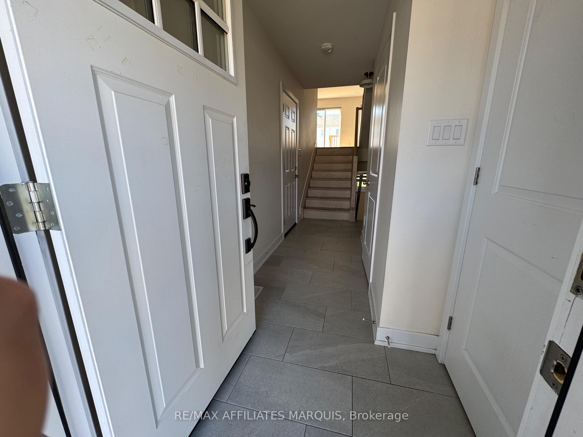 Photo 3 of 21 Margaret Graham Terrace, Smiths Falls — HOMEH