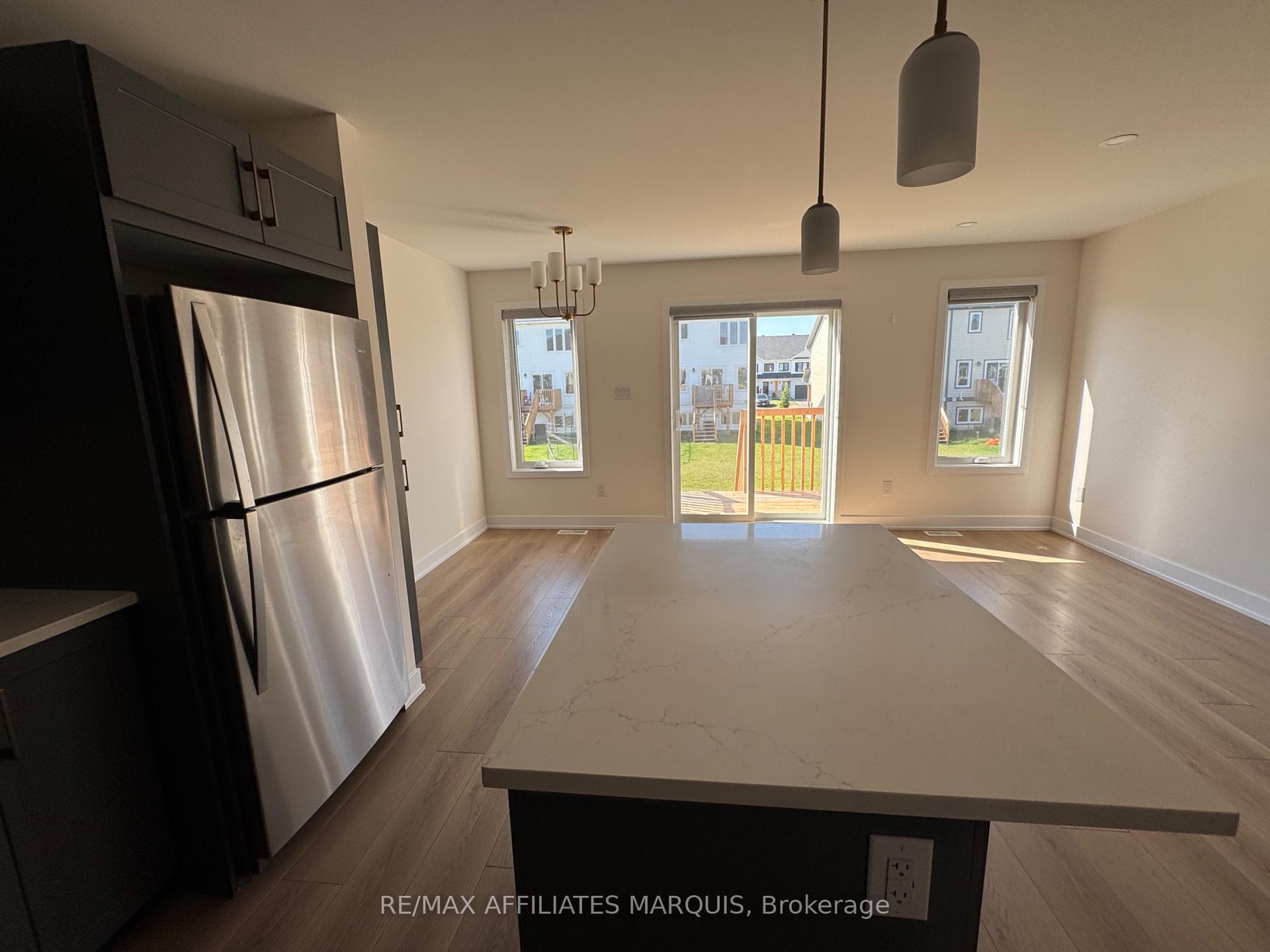 Photo 13 of 21 Margaret Graham Terrace, Smiths Falls — HOMEH