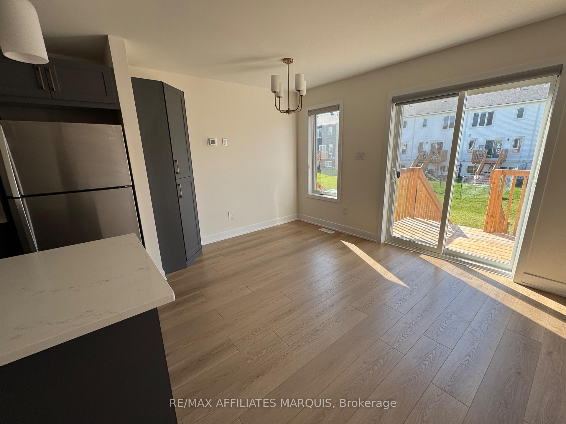 Photo 14 of 21 Margaret Graham Terrace, Smiths Falls — HOMEH