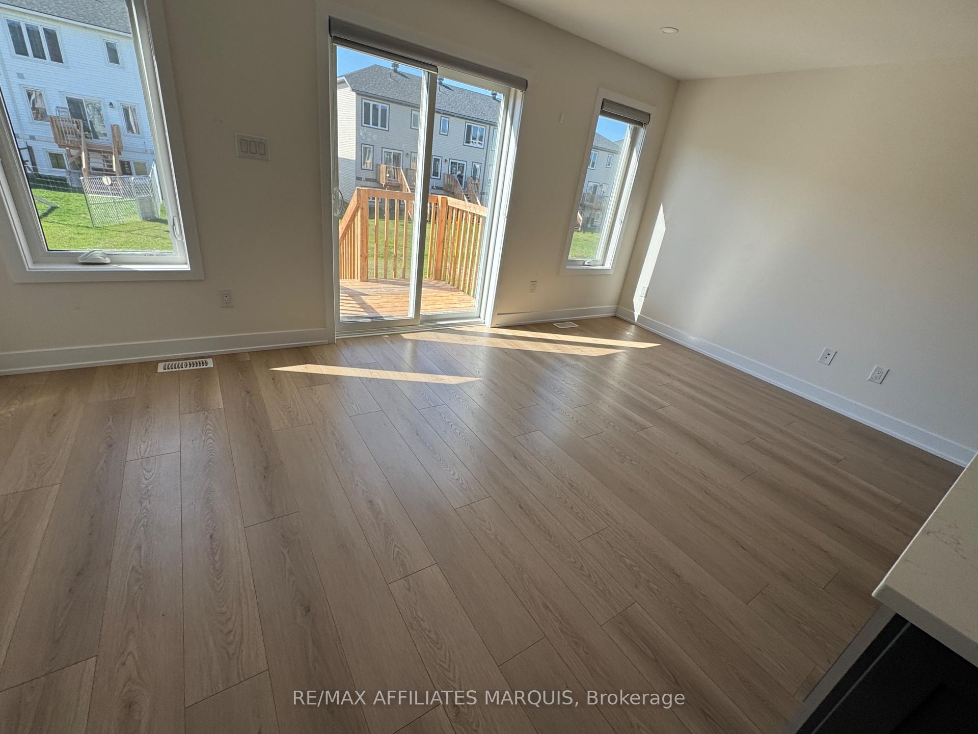 Photo 16 of 21 Margaret Graham Terrace, Smiths Falls — HOMEH