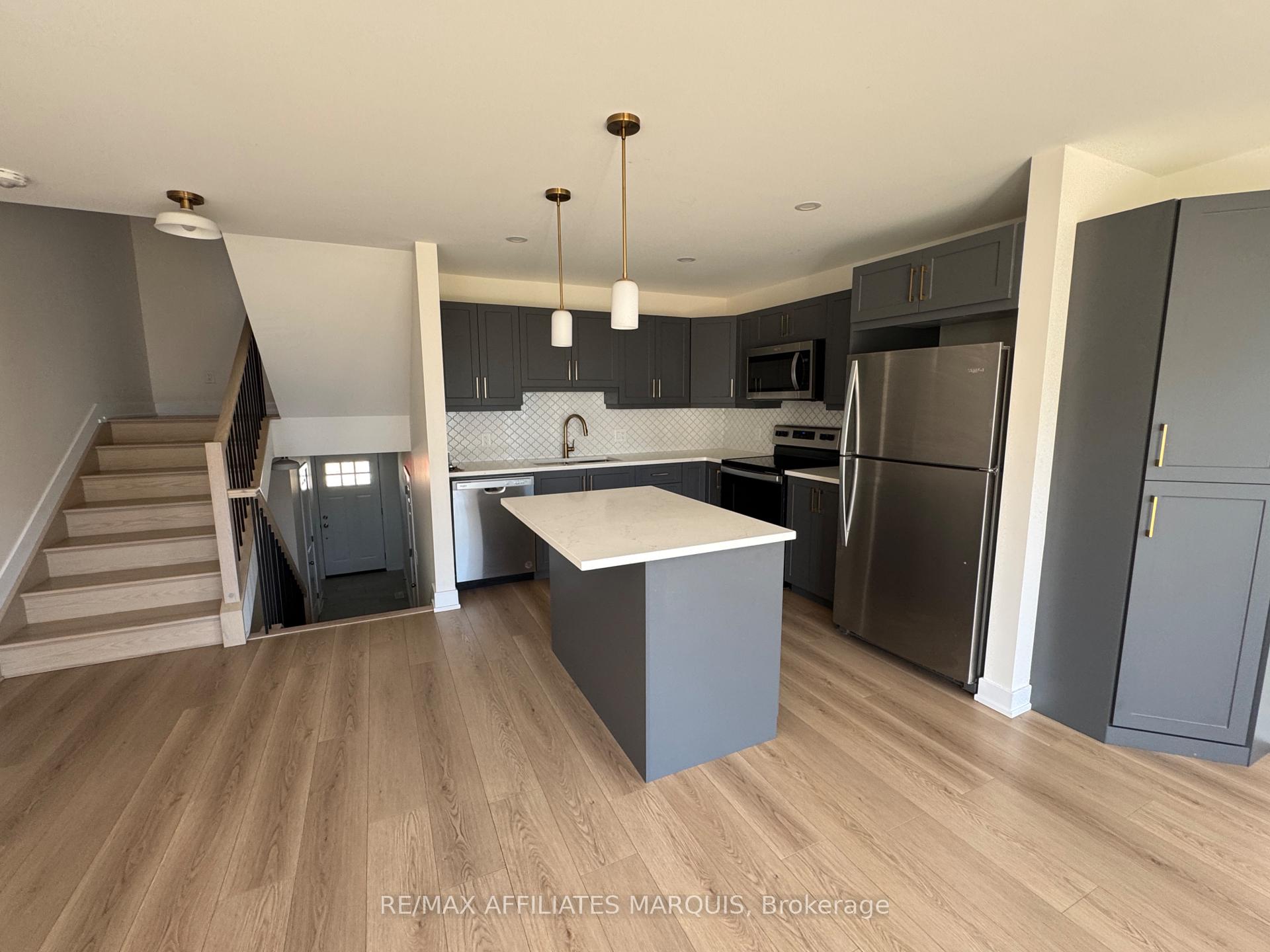 Photo 17 of 21 Margaret Graham Terrace, Smiths Falls — HOMEH