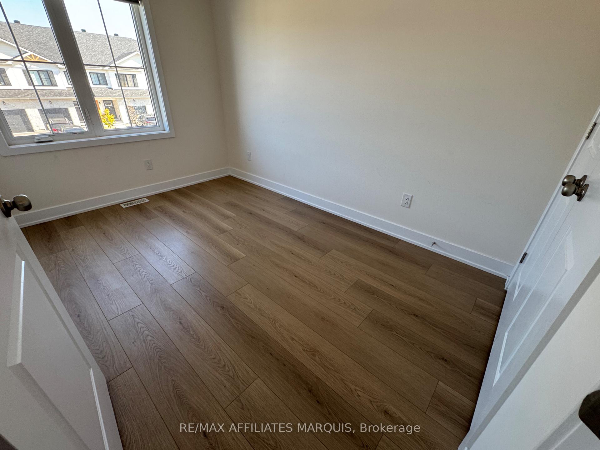 Photo 19 of 21 Margaret Graham Terrace, Smiths Falls — HOMEH