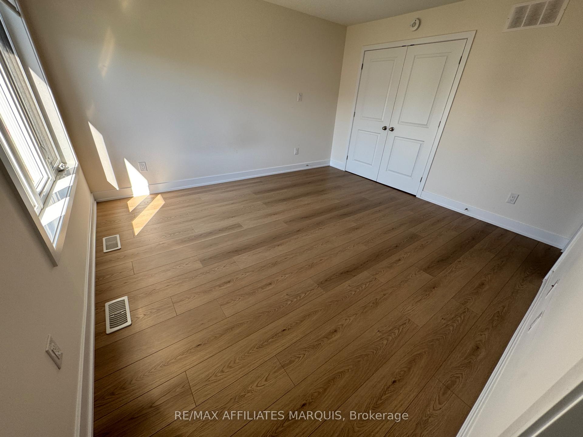 Photo 26 of 21 Margaret Graham Terrace, Smiths Falls — HOMEH