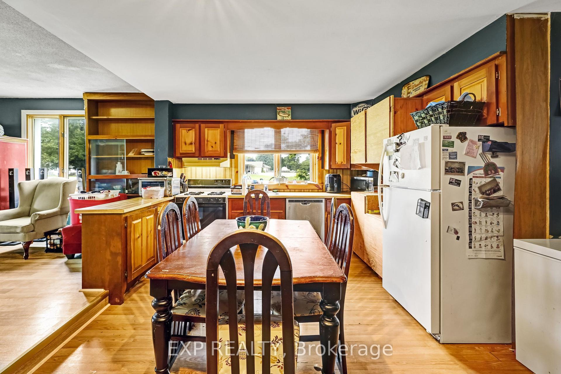 Photo 13 of 56 Victoria Avenue E, South Huron, Stephen — HOMEH