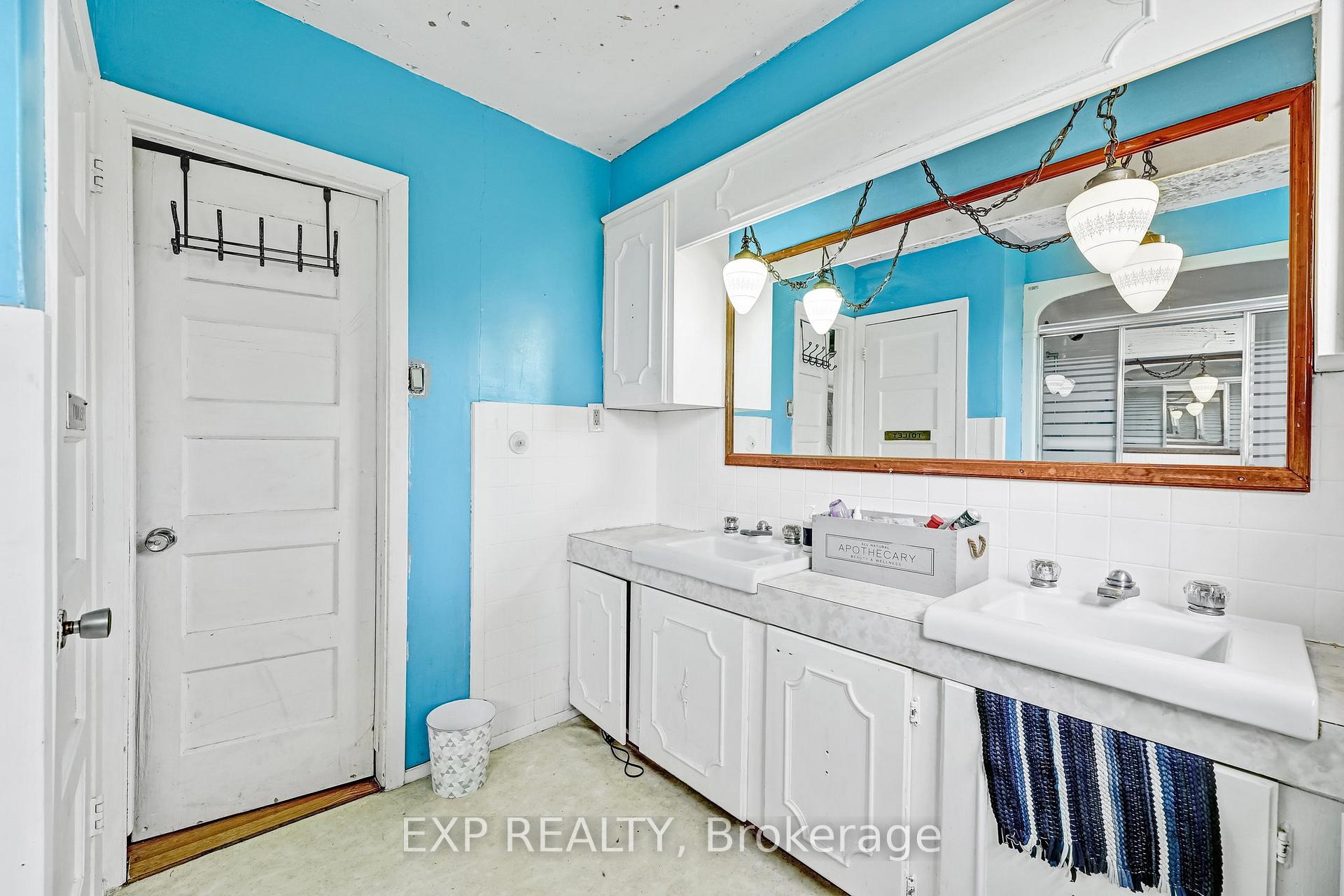 Photo 24 of 56 Victoria Avenue E, South Huron, Stephen — HOMEH