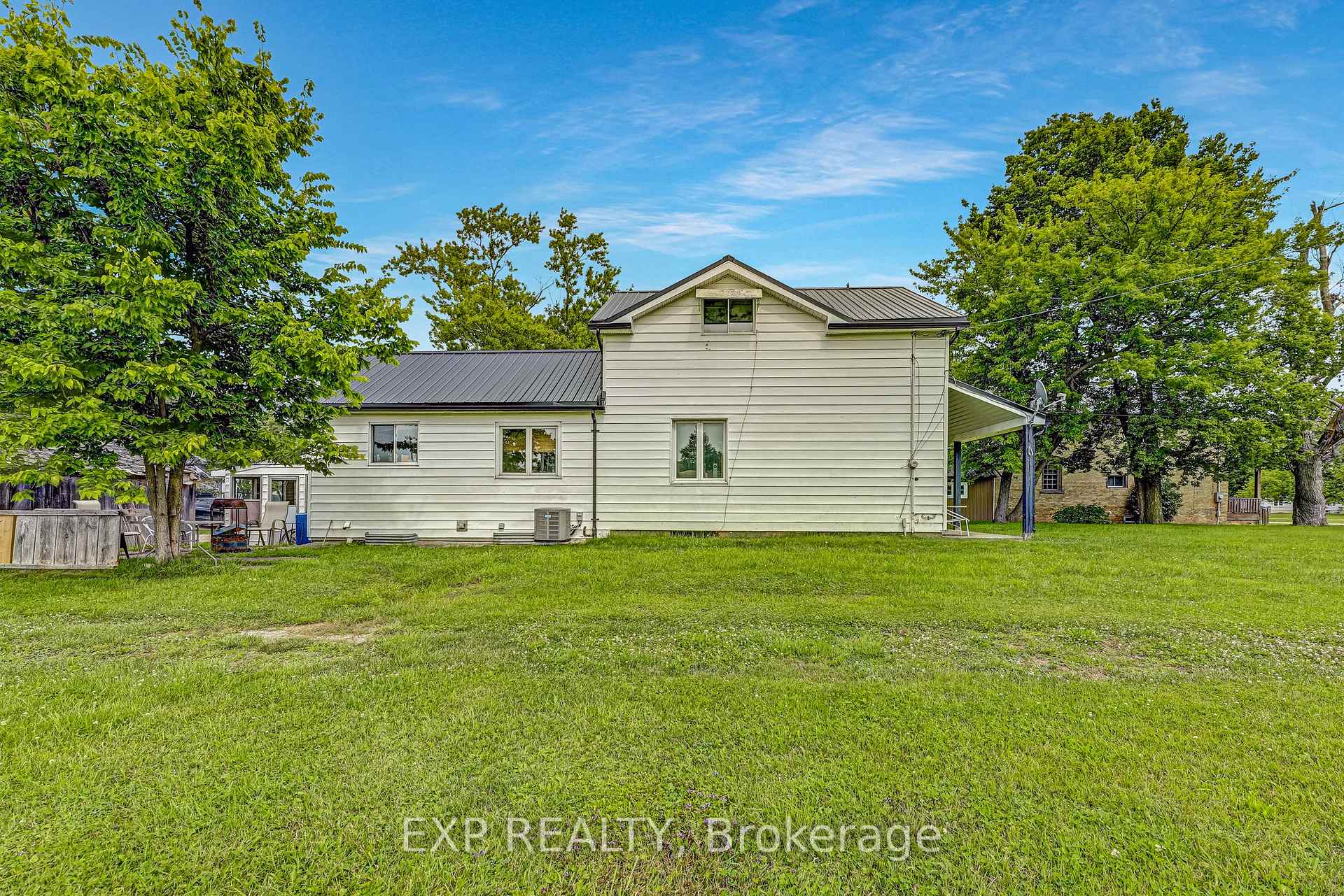 Photo 34 of 56 Victoria Avenue E, South Huron, Stephen — HOMEH