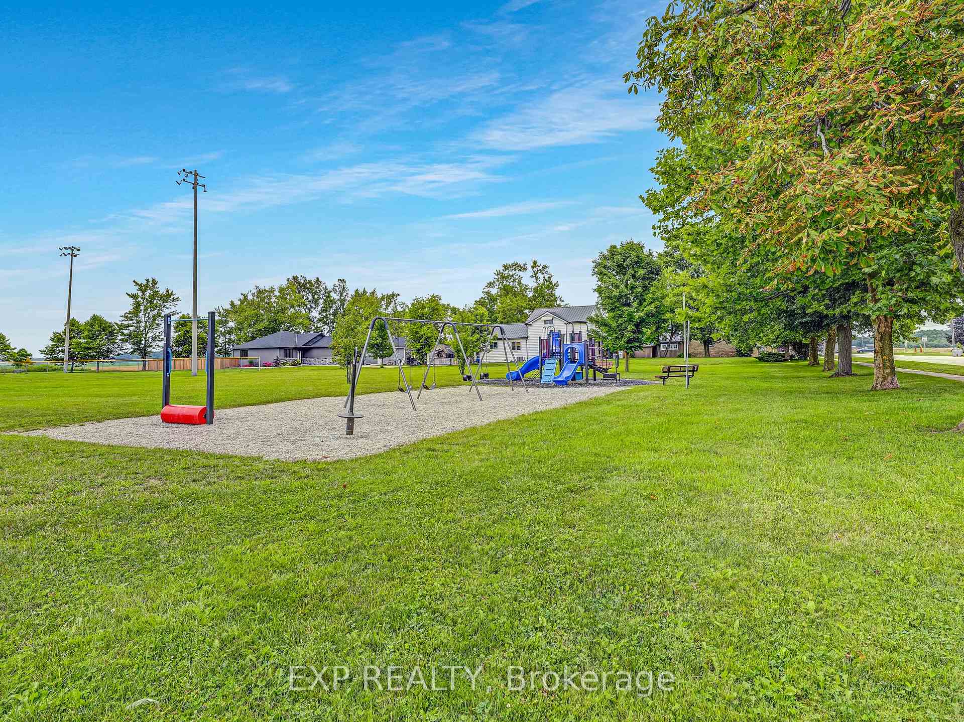 Photo 36 of 56 Victoria Avenue E, South Huron, Stephen — HOMEH