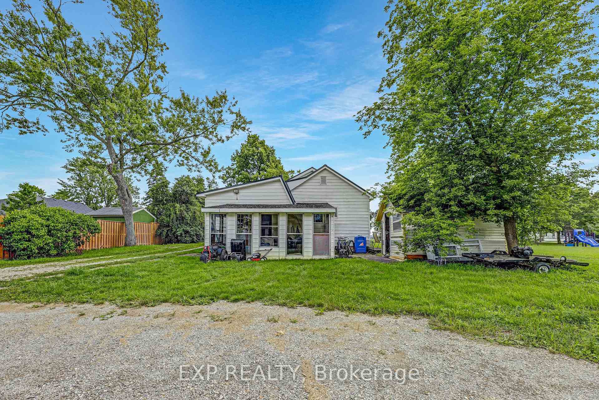 Photo 39 of 56 Victoria Avenue E, South Huron, Stephen — HOMEH