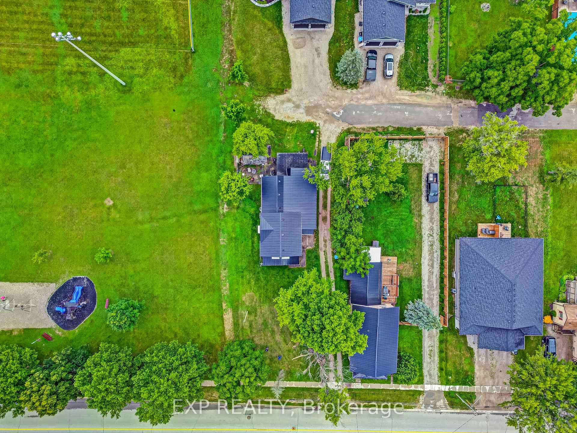 Photo 41 of 56 Victoria Avenue E, South Huron, Stephen — HOMEH