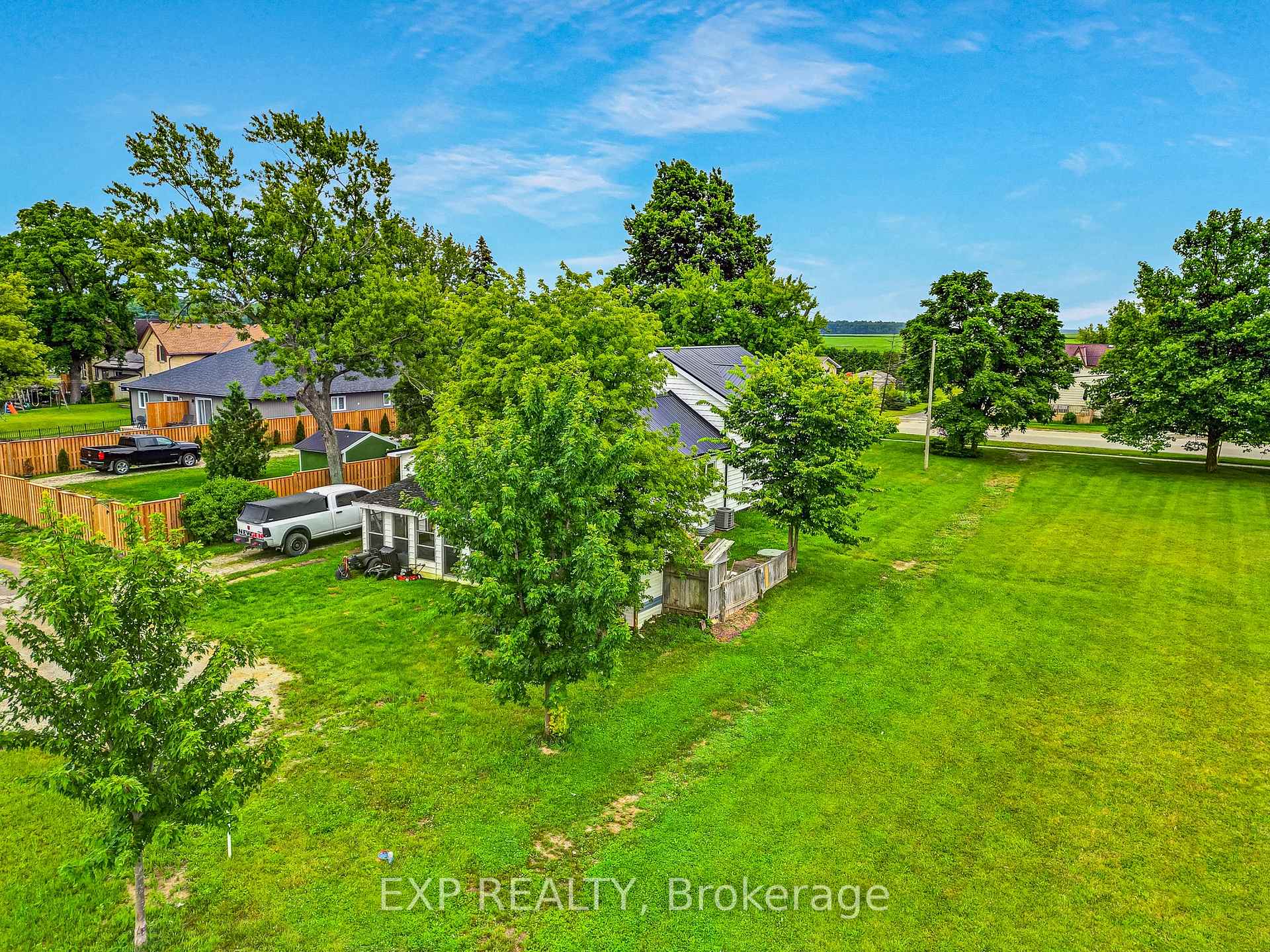 Photo 47 of 56 Victoria Avenue E, South Huron, Stephen — HOMEH