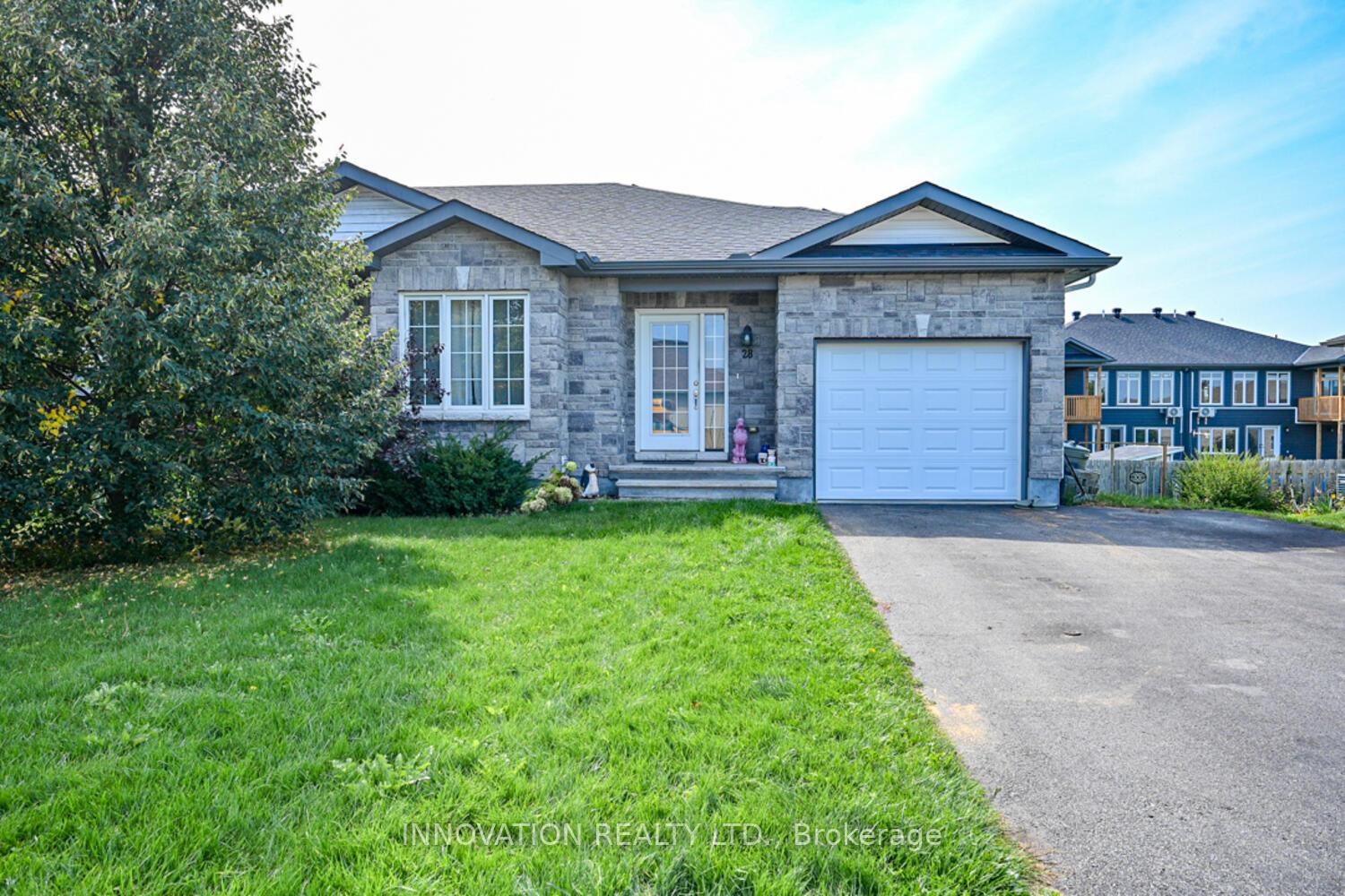Photo 1 of 28 Code Crescent, Smiths Falls — HOMEH
