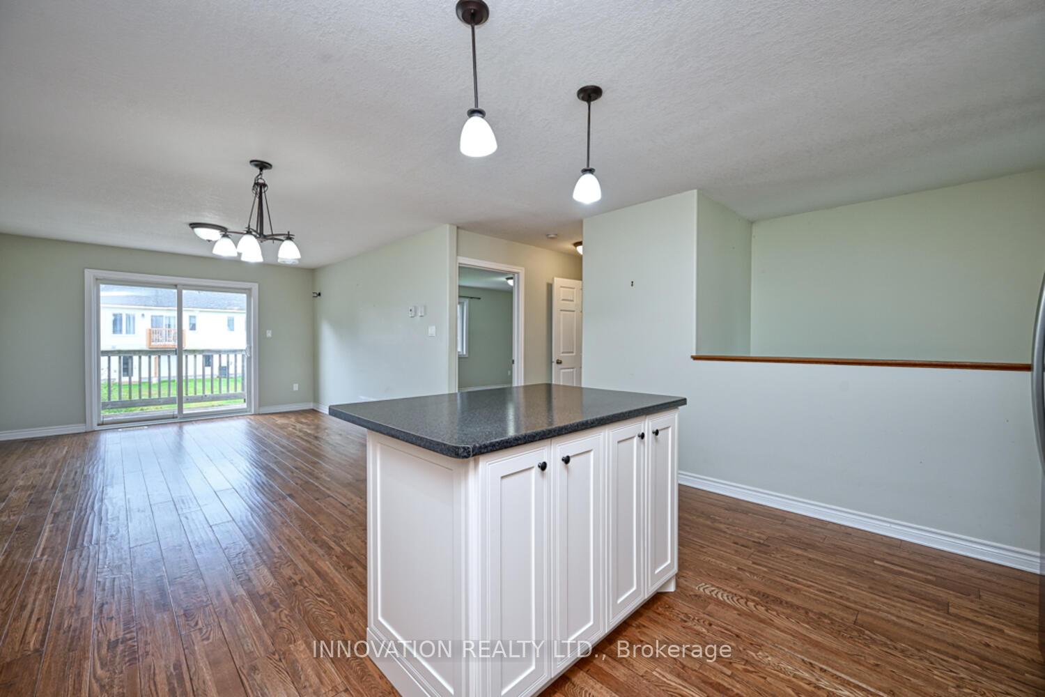 Photo 9 of 28 Code Crescent, Smiths Falls — HOMEH