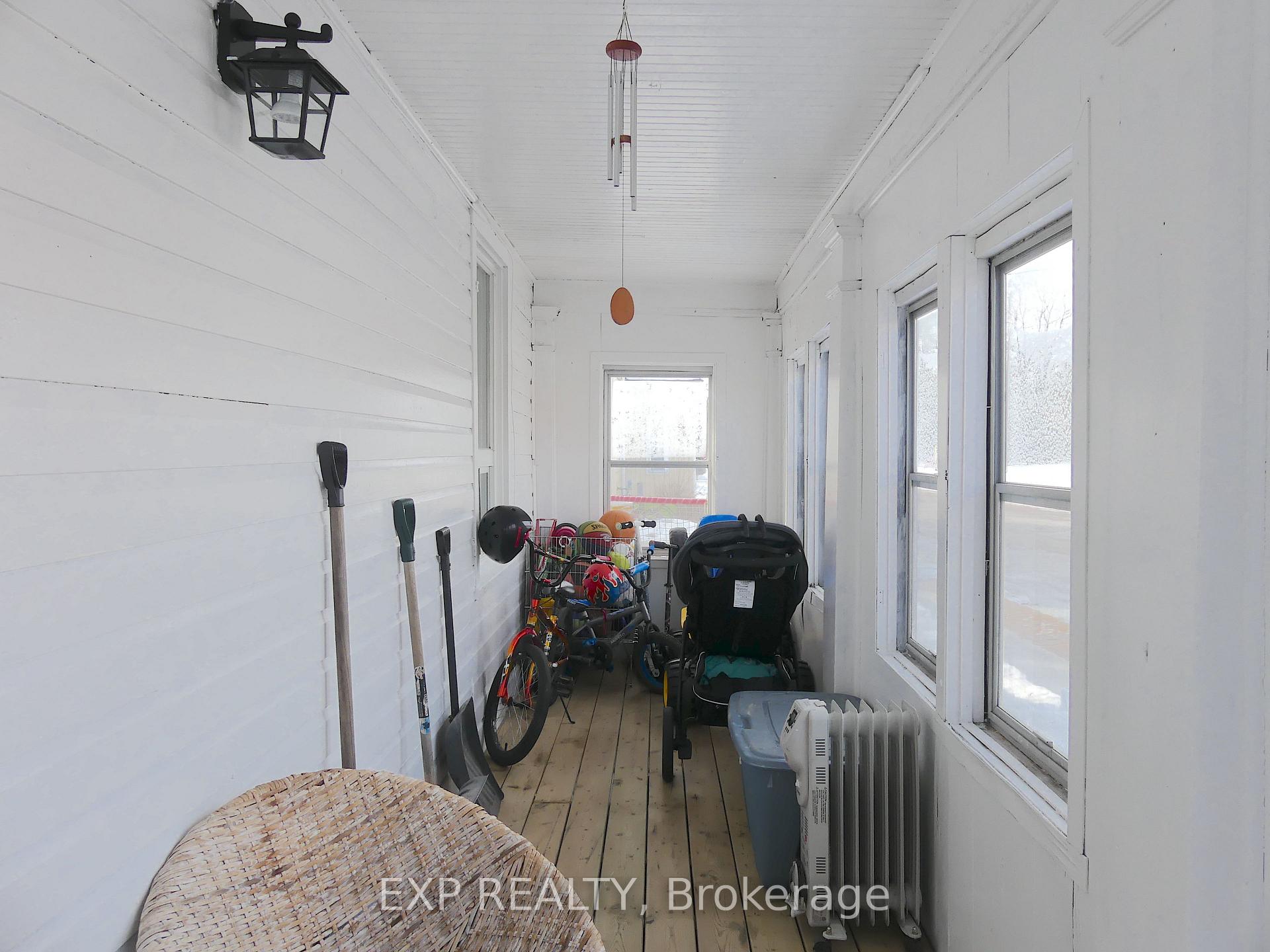 Photo 2 of 235 Renfrew Avenue W, Renfrew — HOMEH